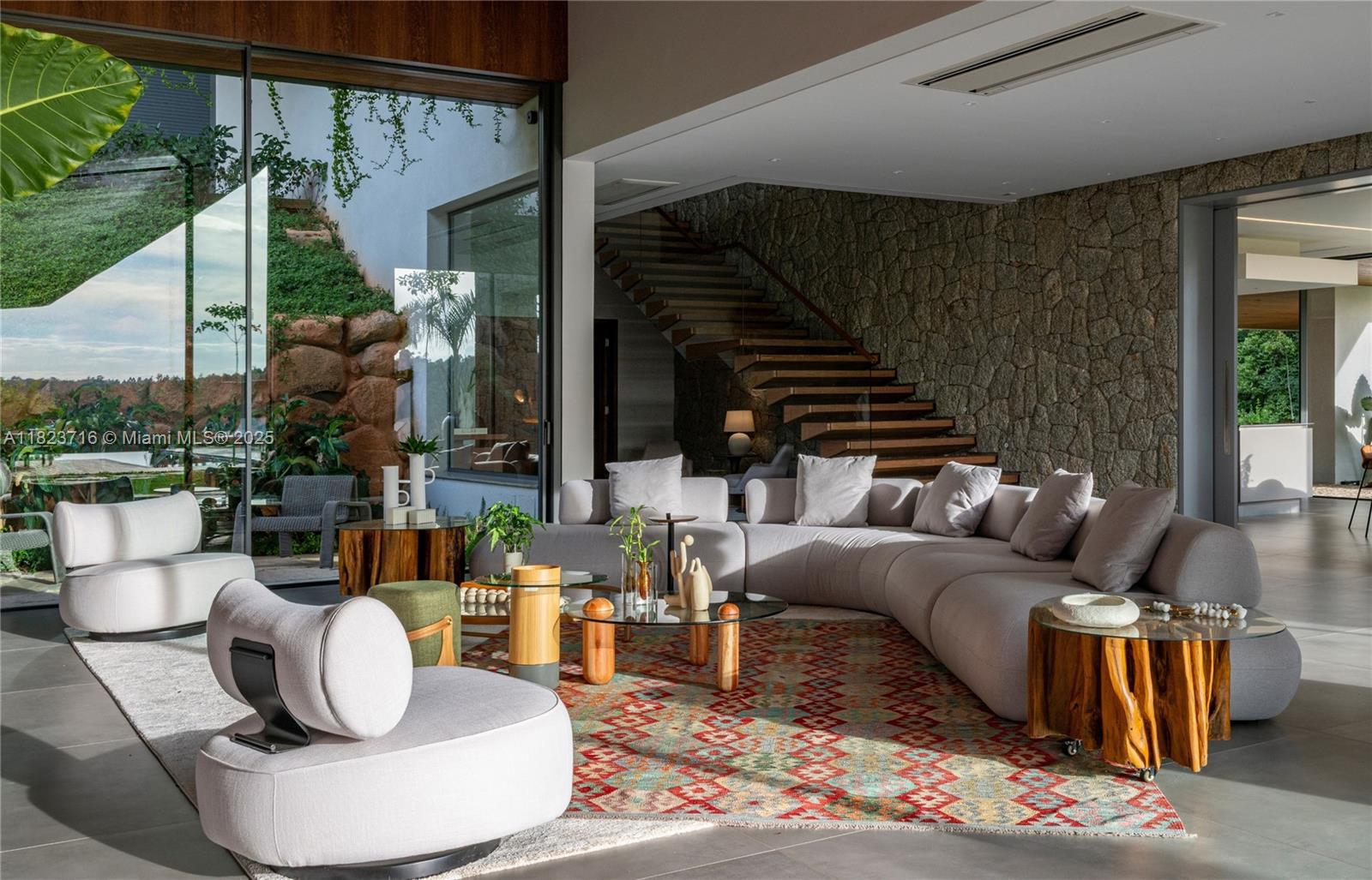 Rua Treze de Maio 1765 Sousas - Campinas-sp 