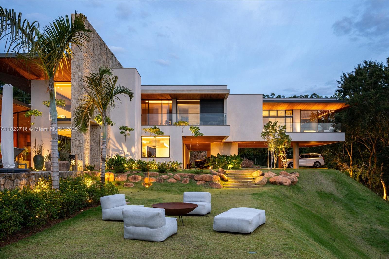 Rua Treze de Maio 1765 Sousas - Campinas-sp 