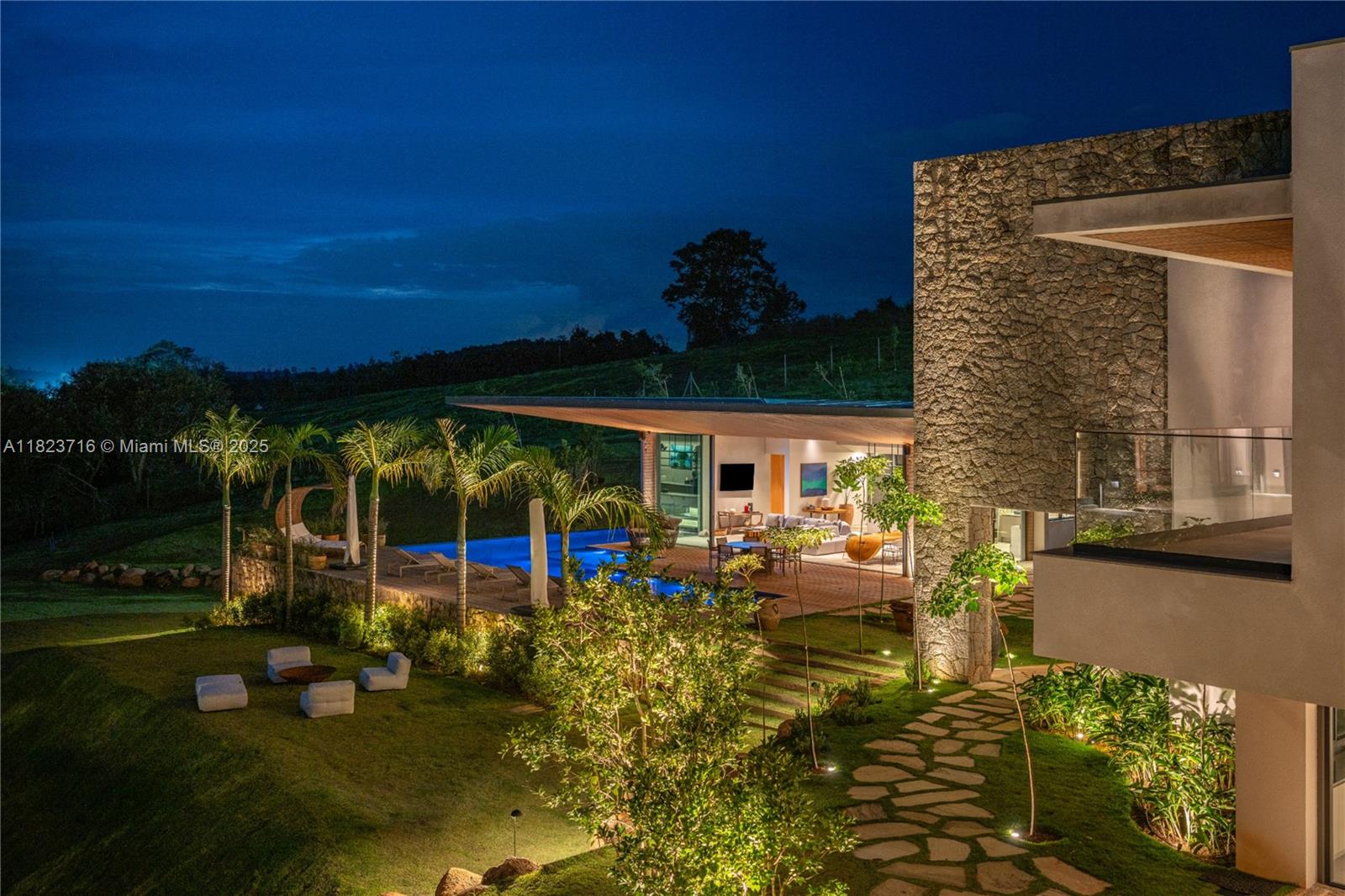 Rua Treze de Maio 1765 Sousas - Campinas-sp 