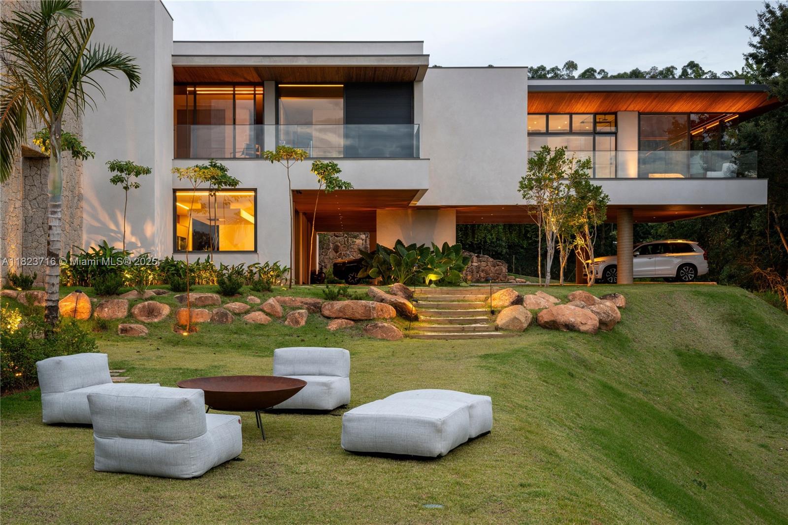 Rua Treze de Maio 1765 Sousas - Campinas-sp 