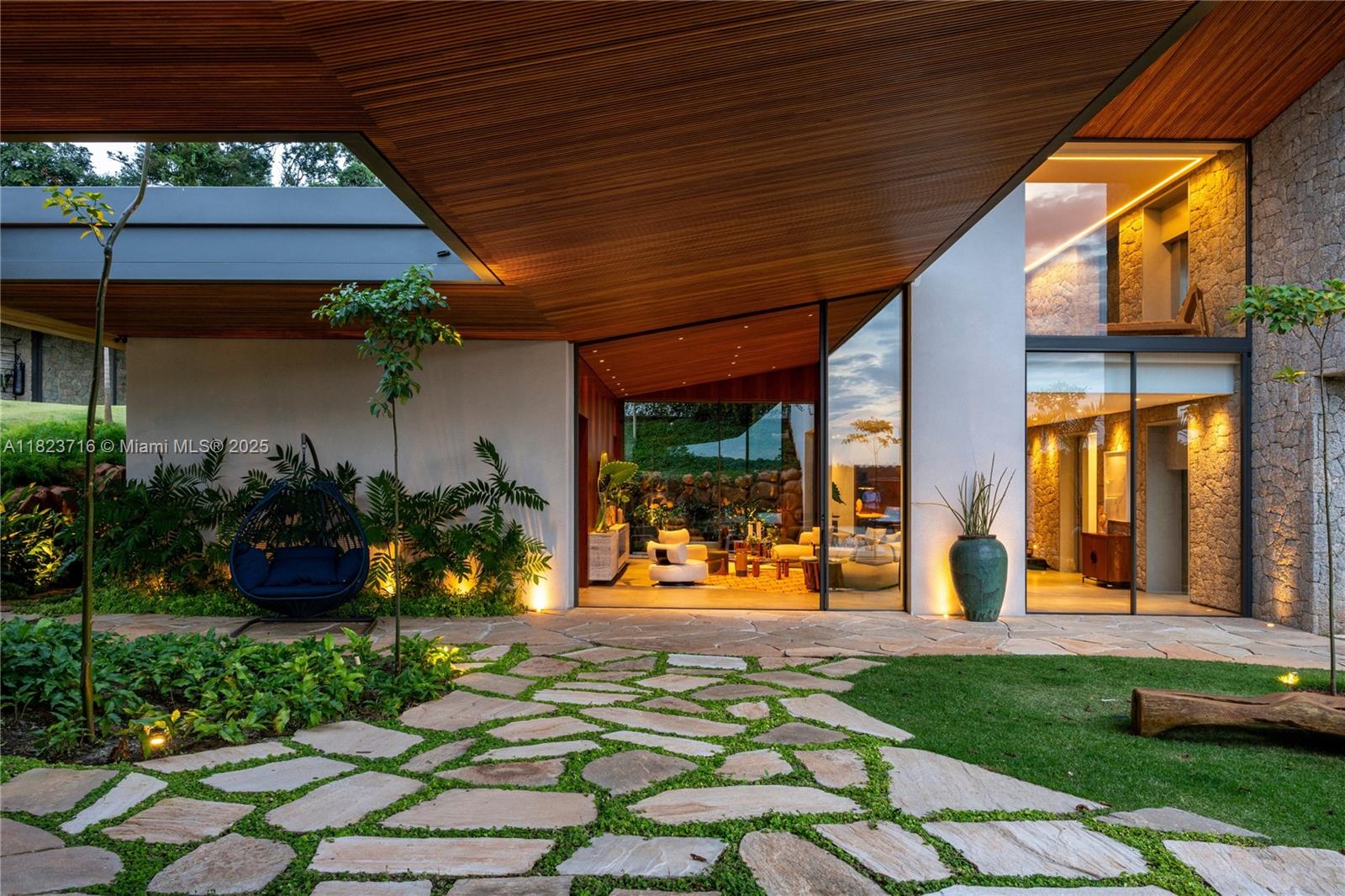 Rua Treze de Maio 1765 Sousas - Campinas-sp 