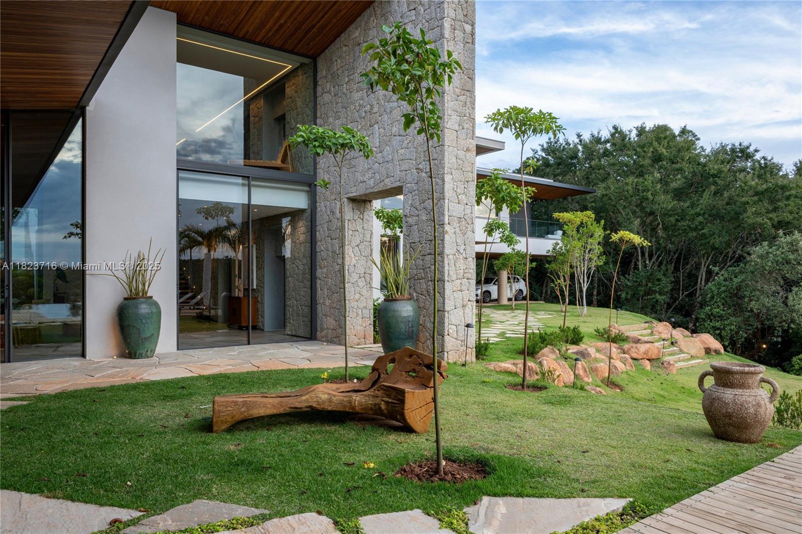 Rua Treze de Maio 1765 Sousas - Campinas-sp 