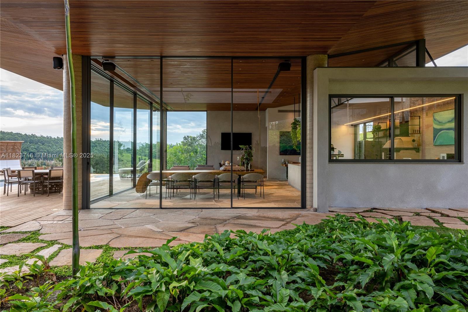 Rua Treze de Maio 1765 Sousas - Campinas-sp 