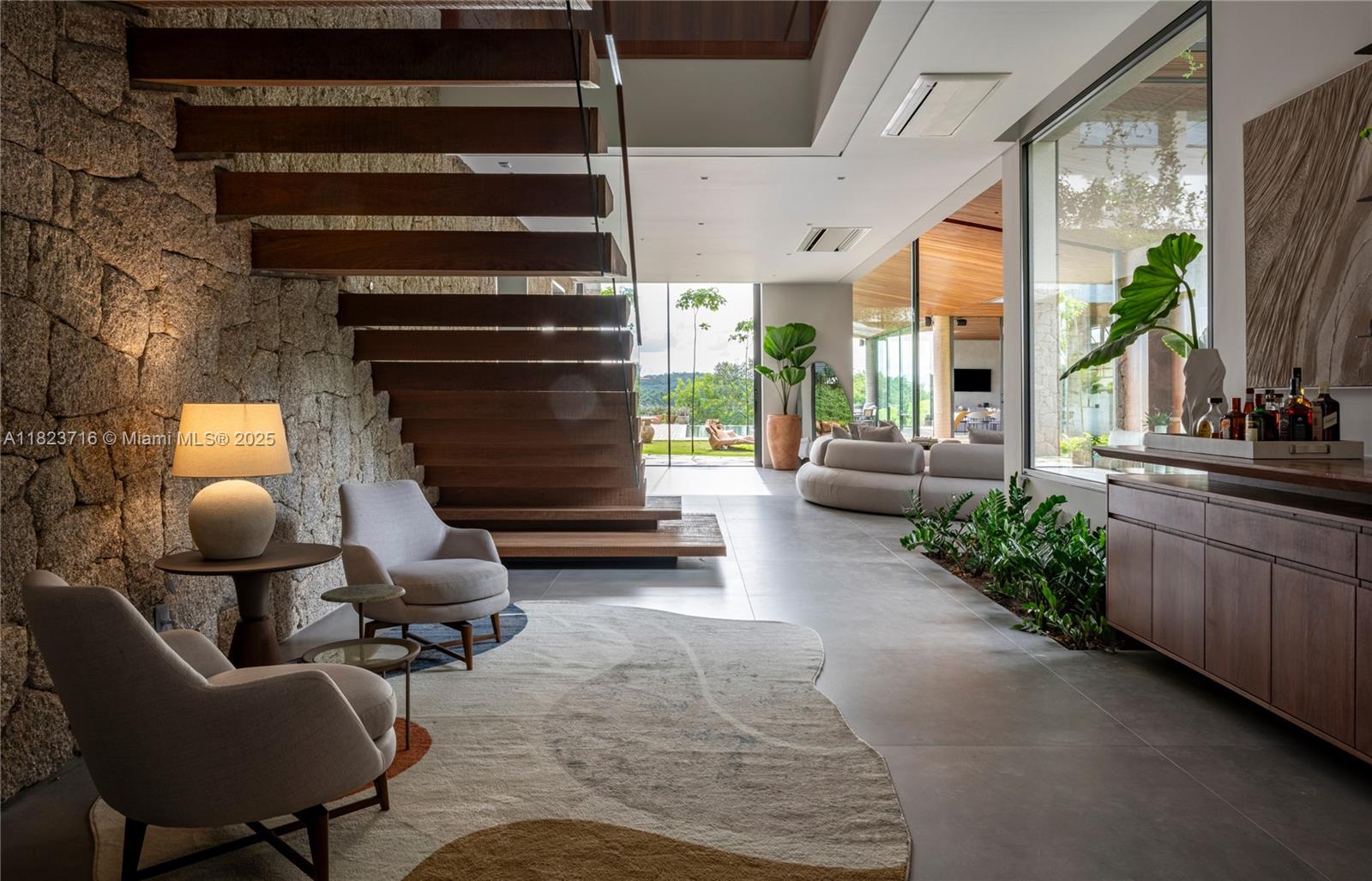 Rua Treze de Maio 1765 Sousas - Campinas-sp 