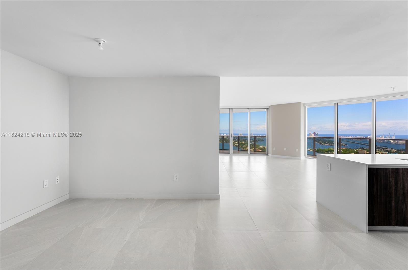 image ARIA ON THE BAY CONDO9