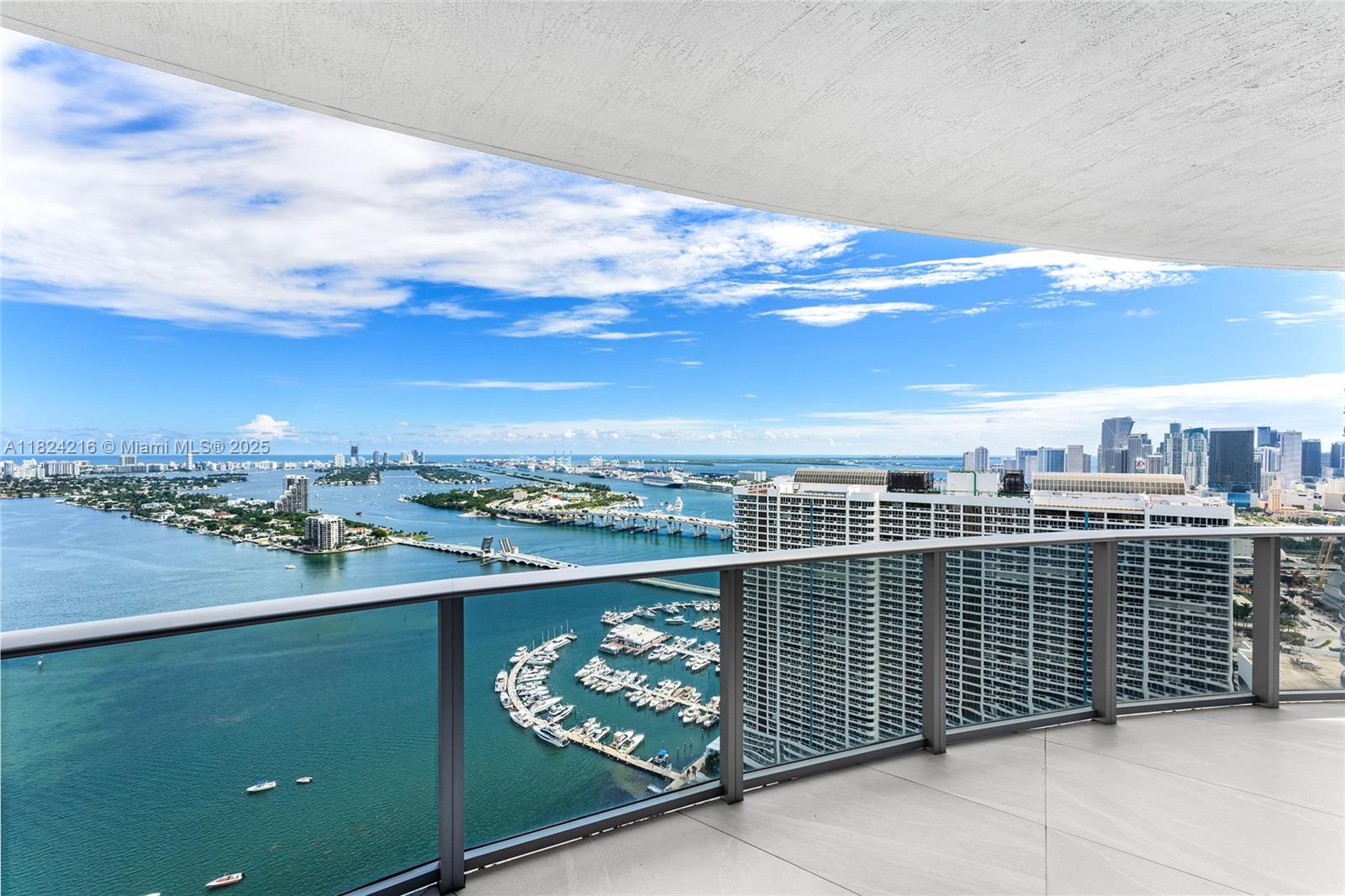 image ARIA ON THE BAY CONDO14