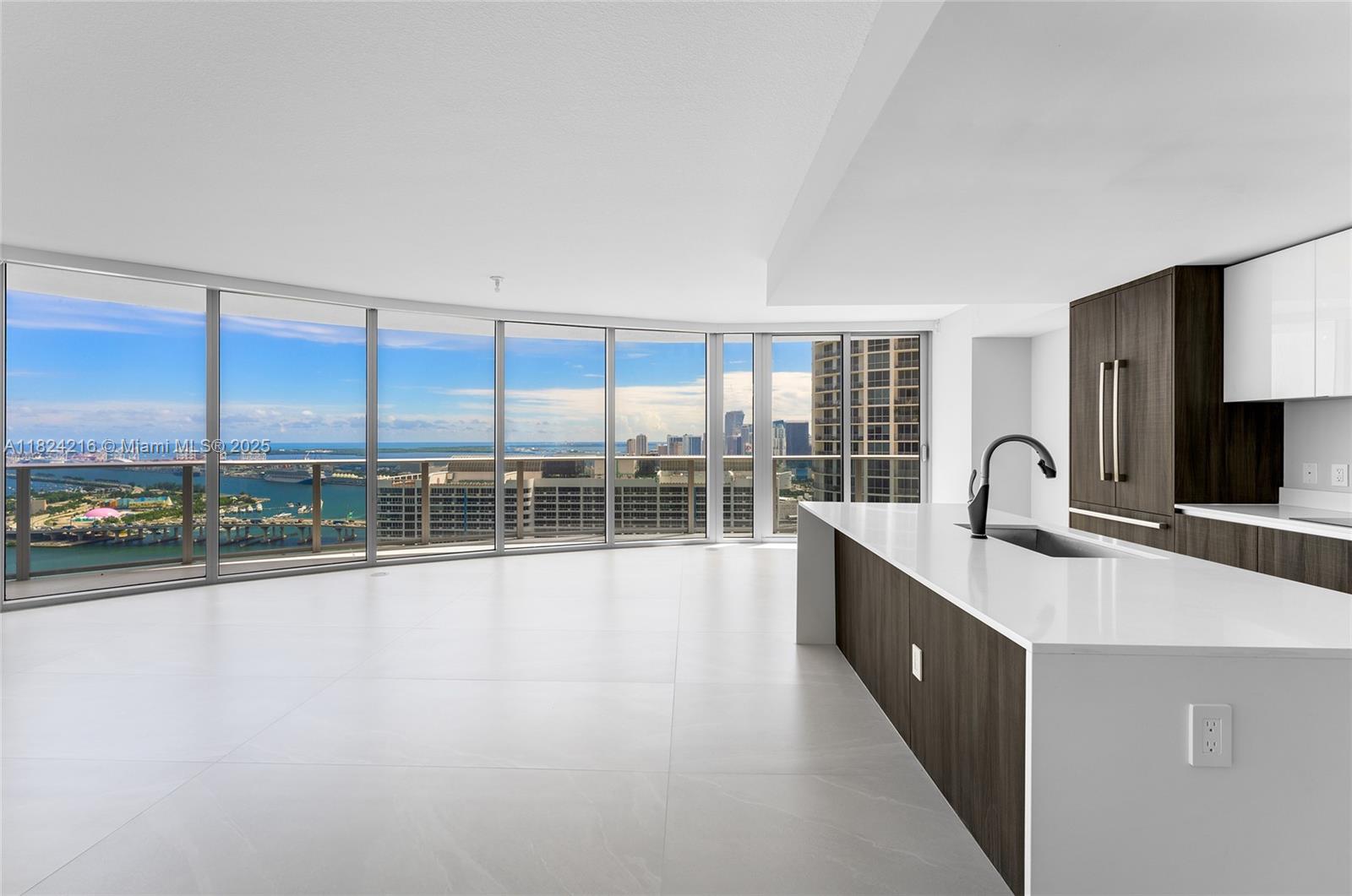 image ARIA ON THE BAY CONDO8