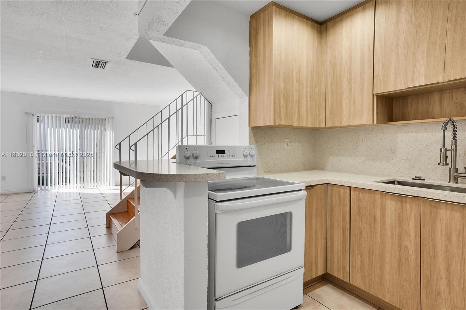 8650 SW 67th Ave #1025 Pinecrest, FL 33156