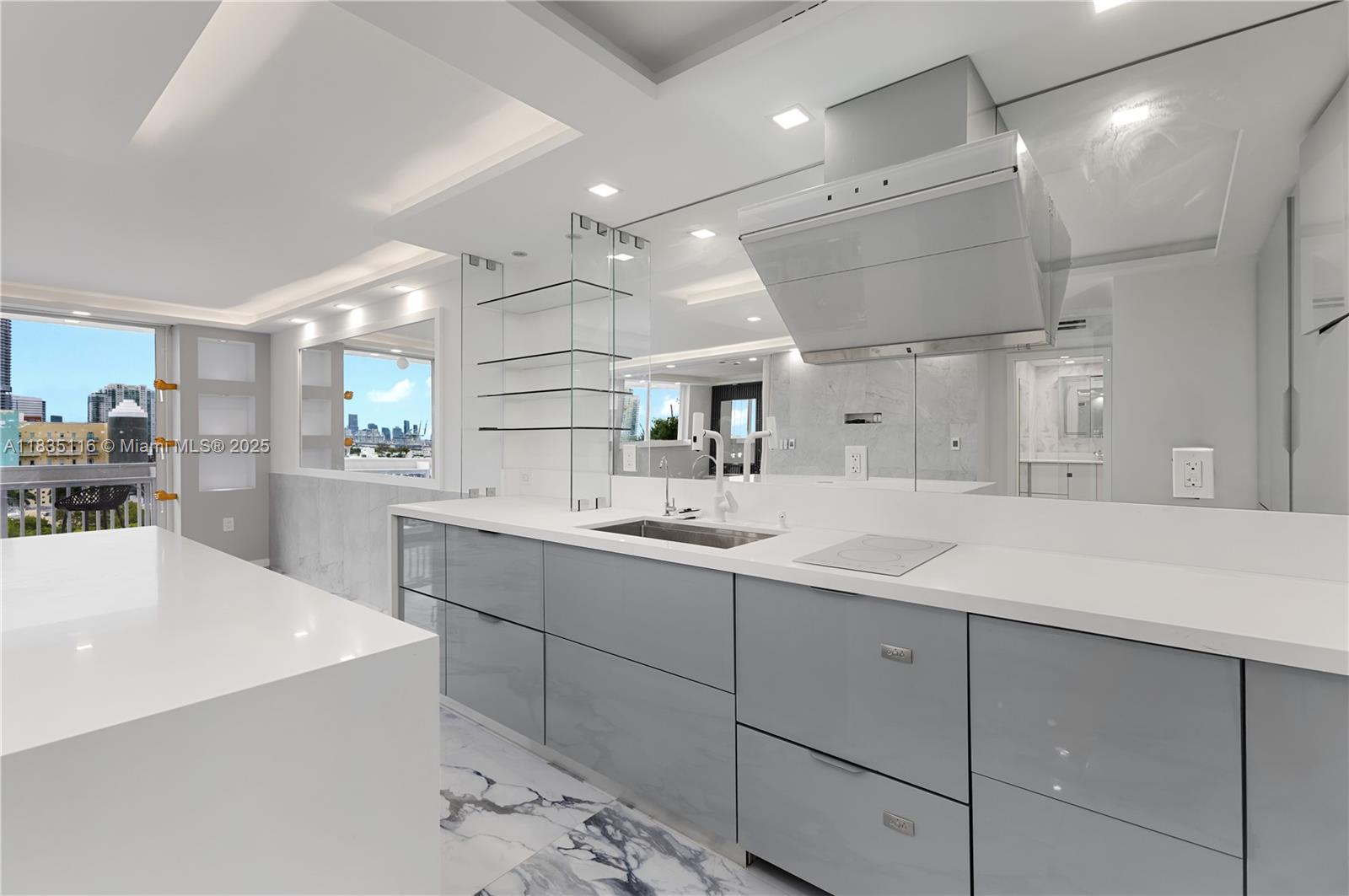 401 Ocean Dr #1004 Miami Beach, FL 33139