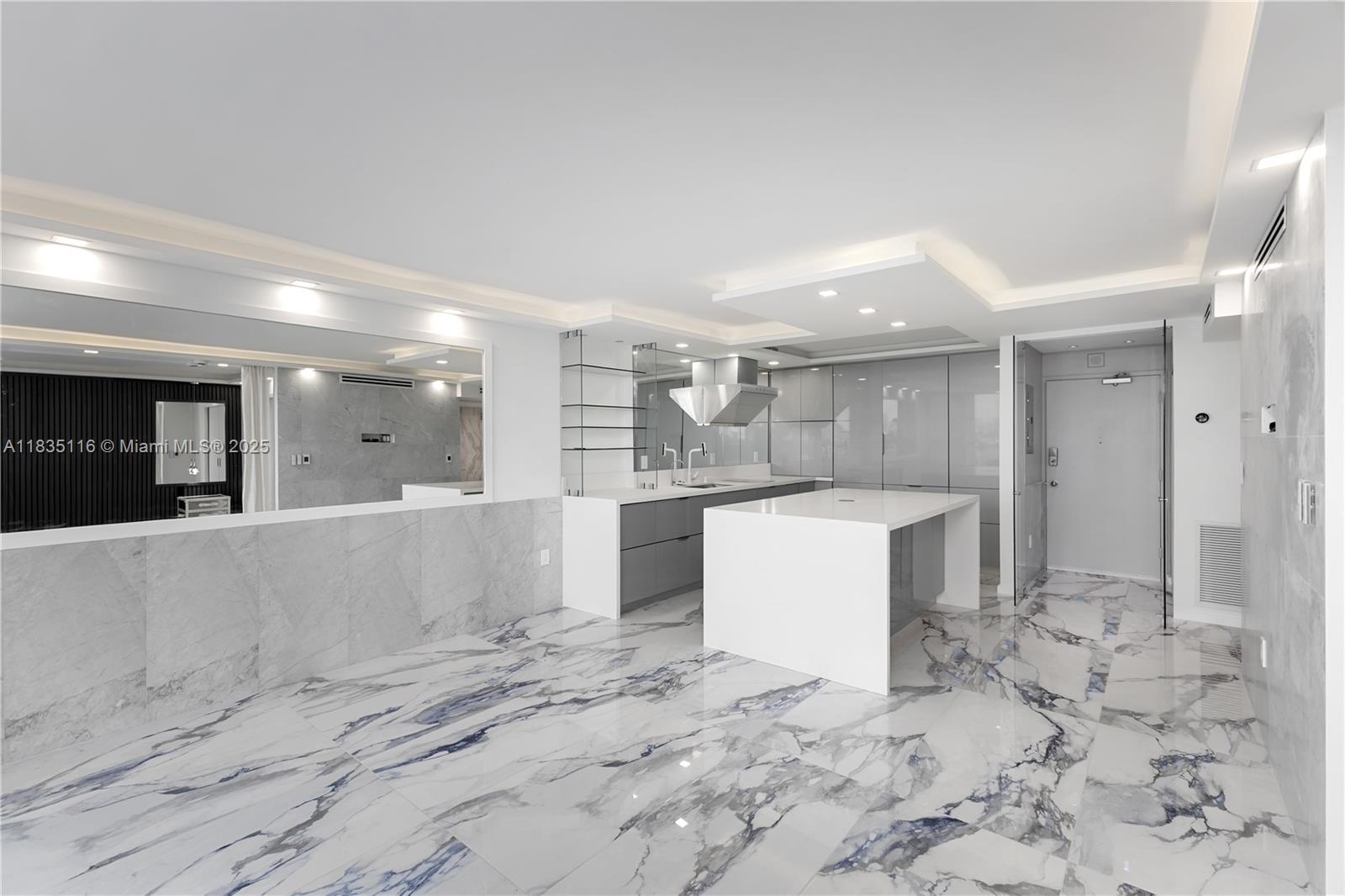 401 Ocean Dr #1004 Miami Beach, FL 33139