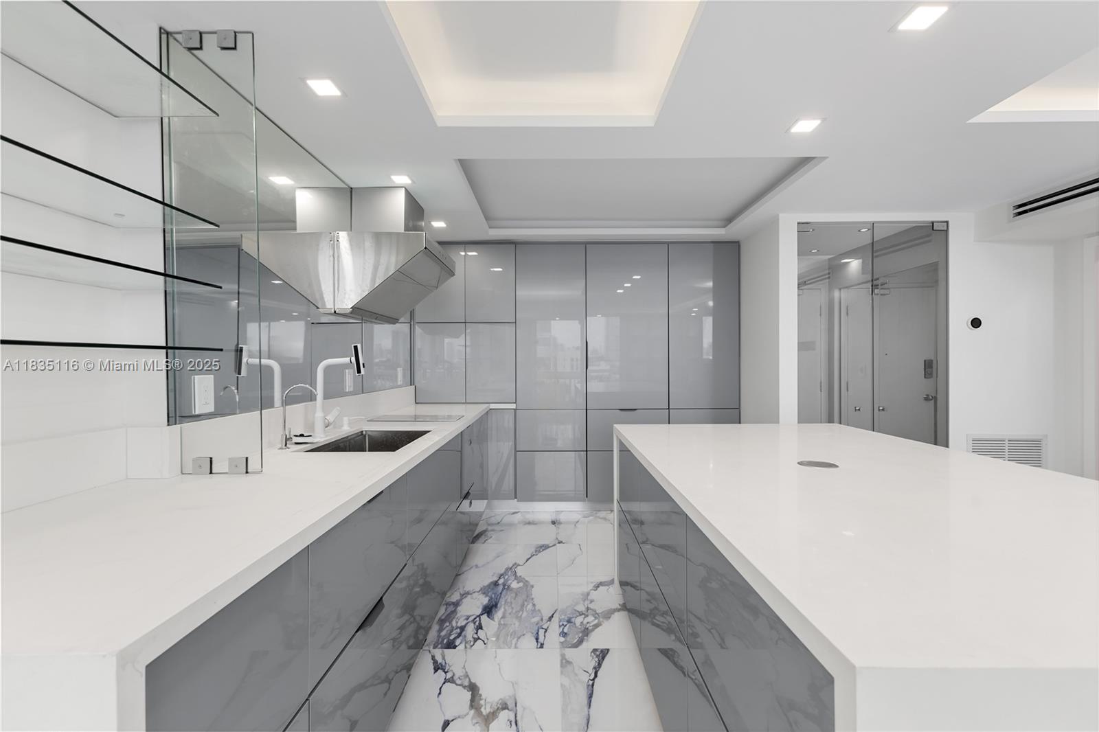 401 Ocean Dr #1004 Miami Beach, FL 33139