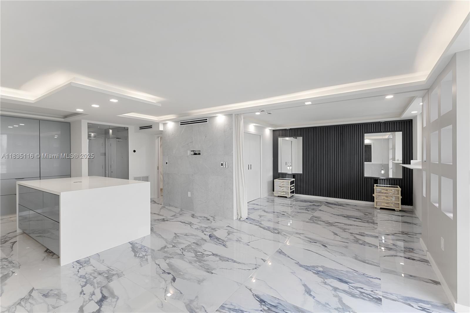 401 Ocean Dr #1004 Miami Beach, FL 33139