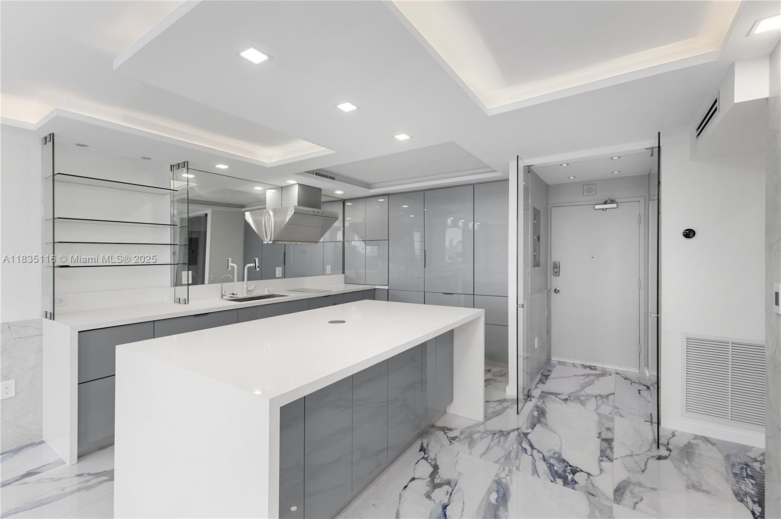 401 Ocean Dr #1004 Miami Beach, FL 33139