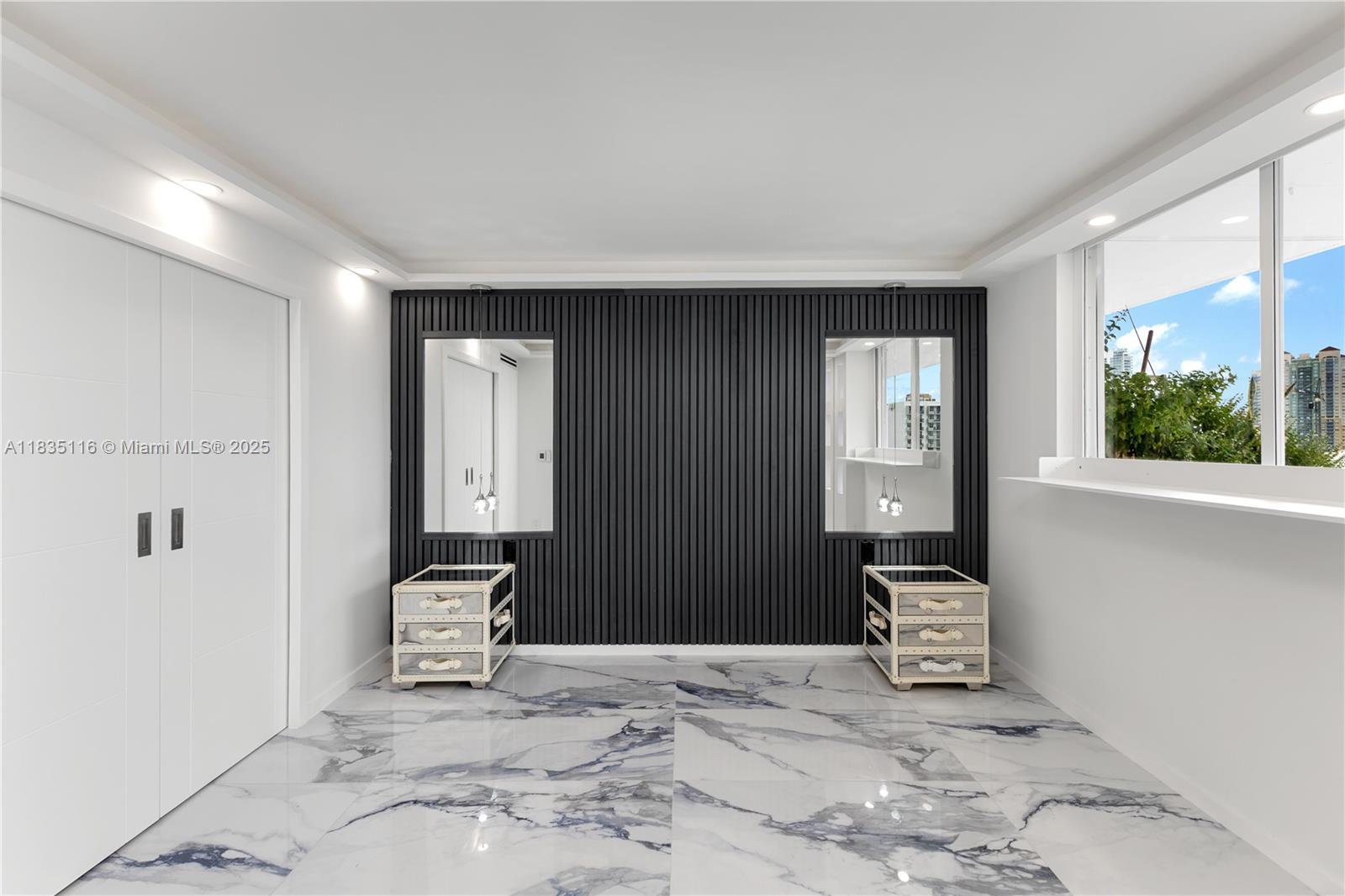 401 Ocean Dr #1004 Miami Beach, FL 33139