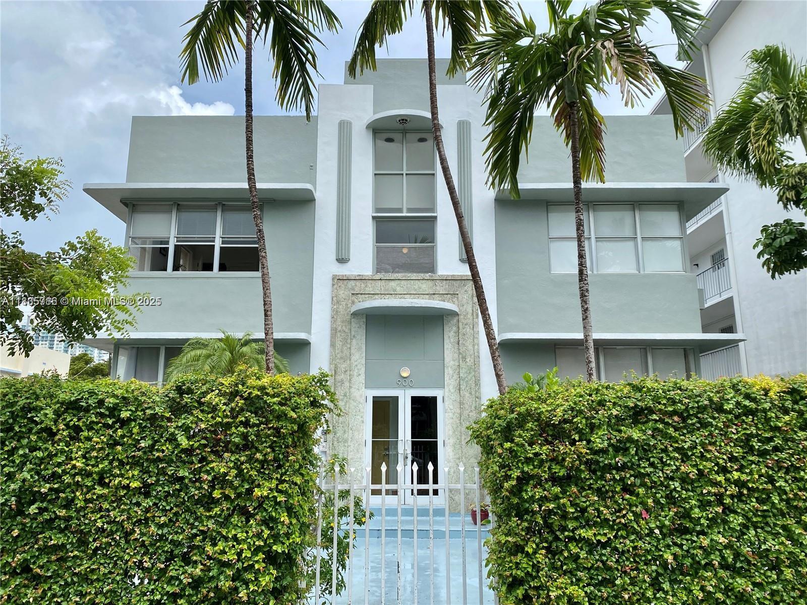 900 Jefferson Ave #16