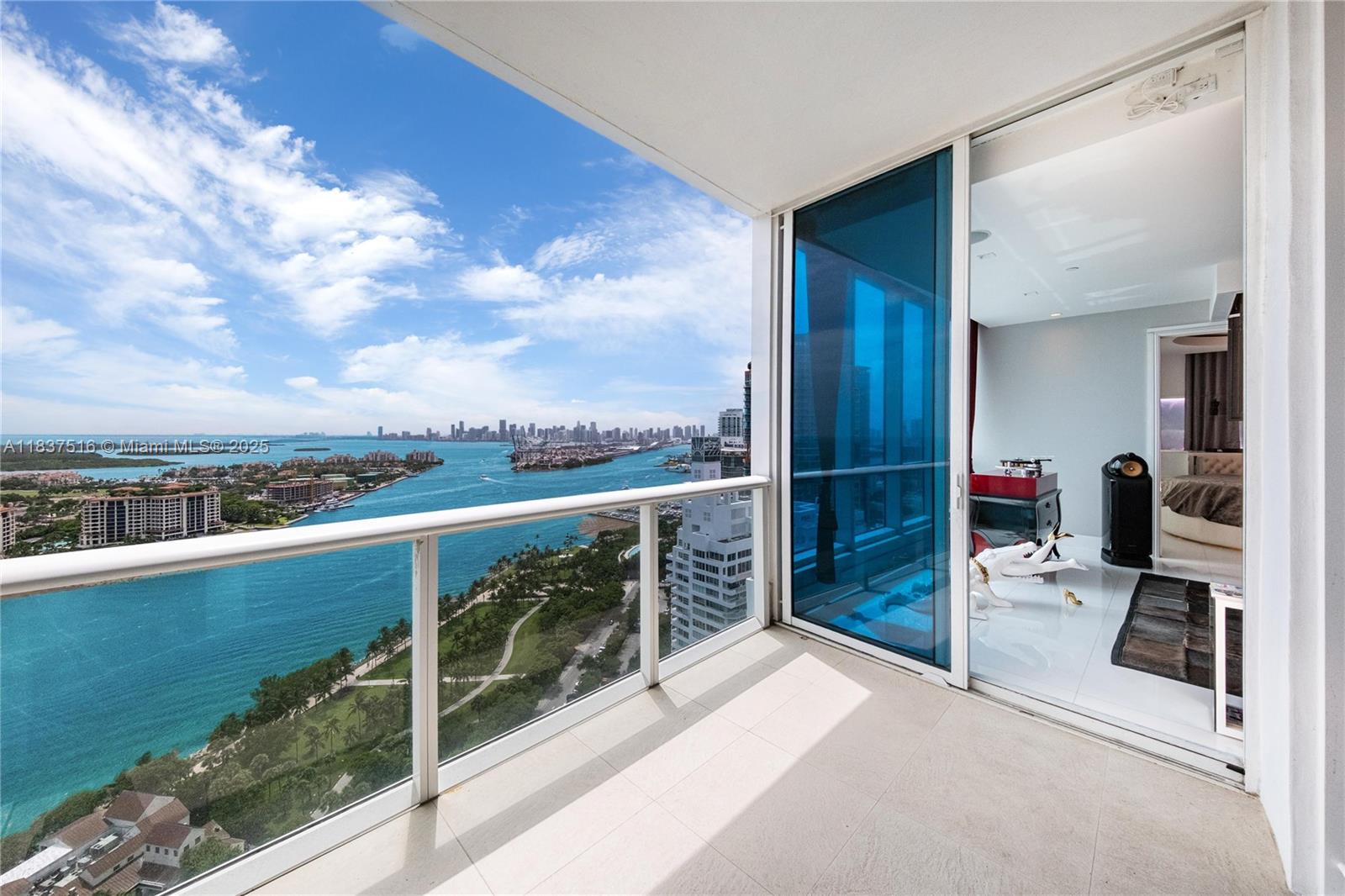image Continuum On South Beach32