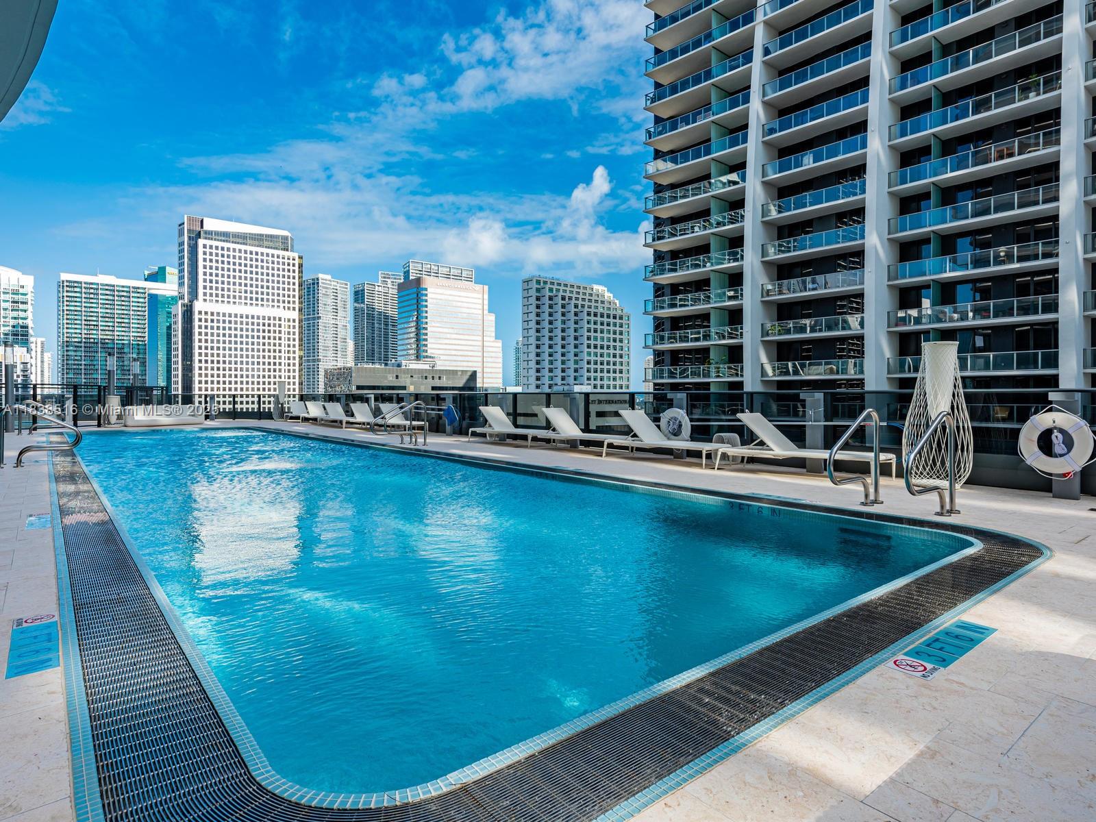 image Brickell Flatiron26