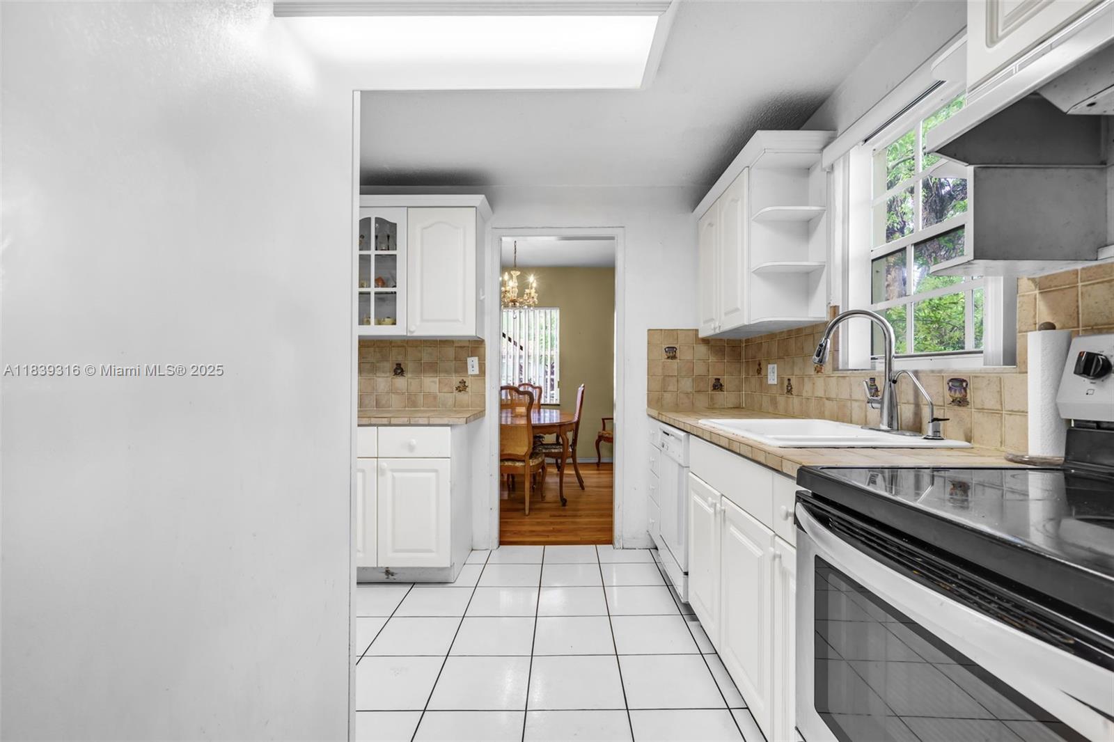 1941 SW 18th St Miami, FL 33145