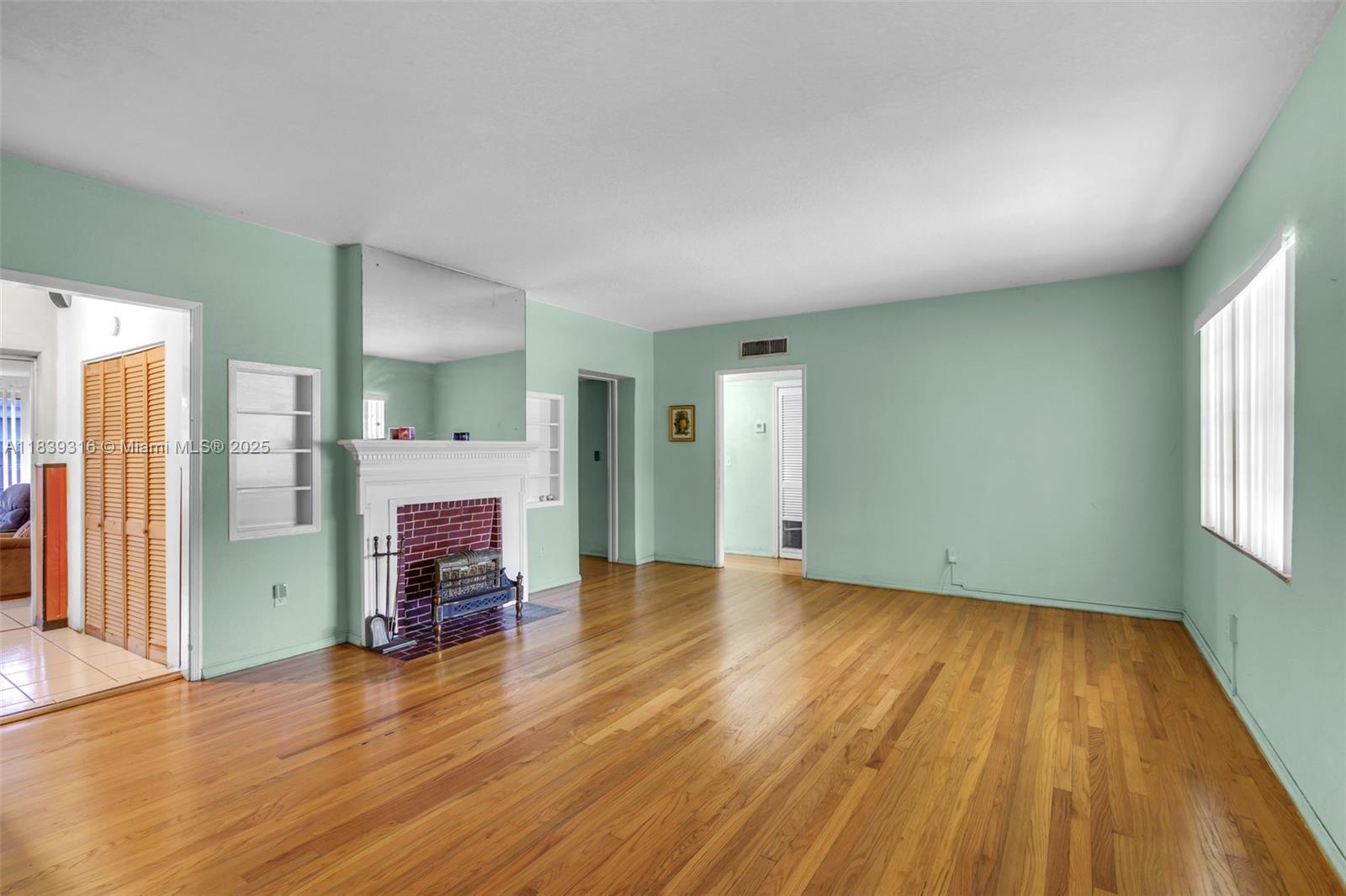 1941 SW 18th St Miami, FL 33145