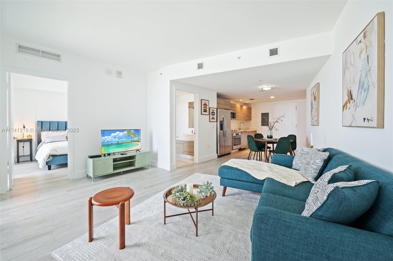 image Hyde Midtown Condo12