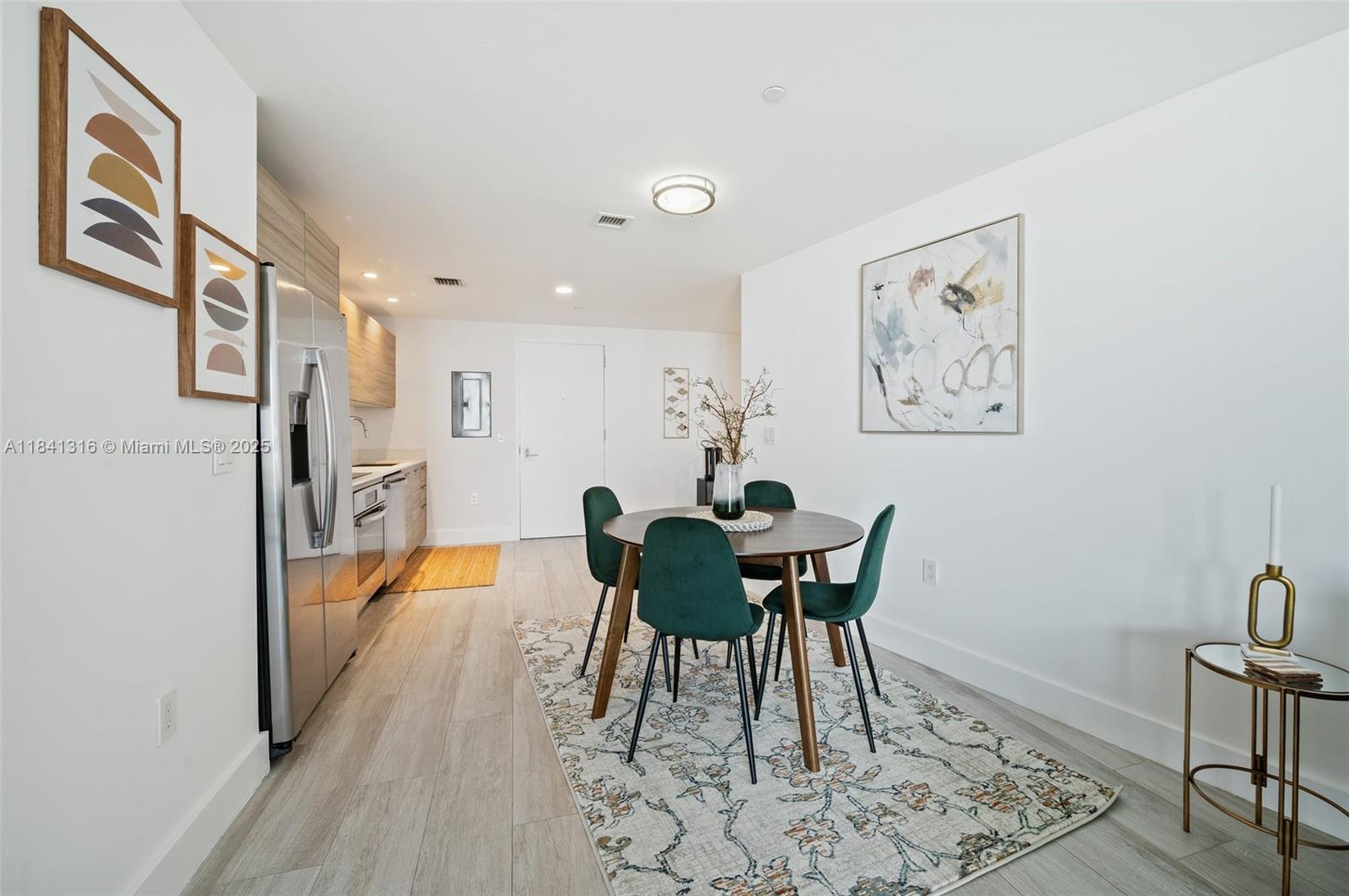 image Hyde Midtown Condo13