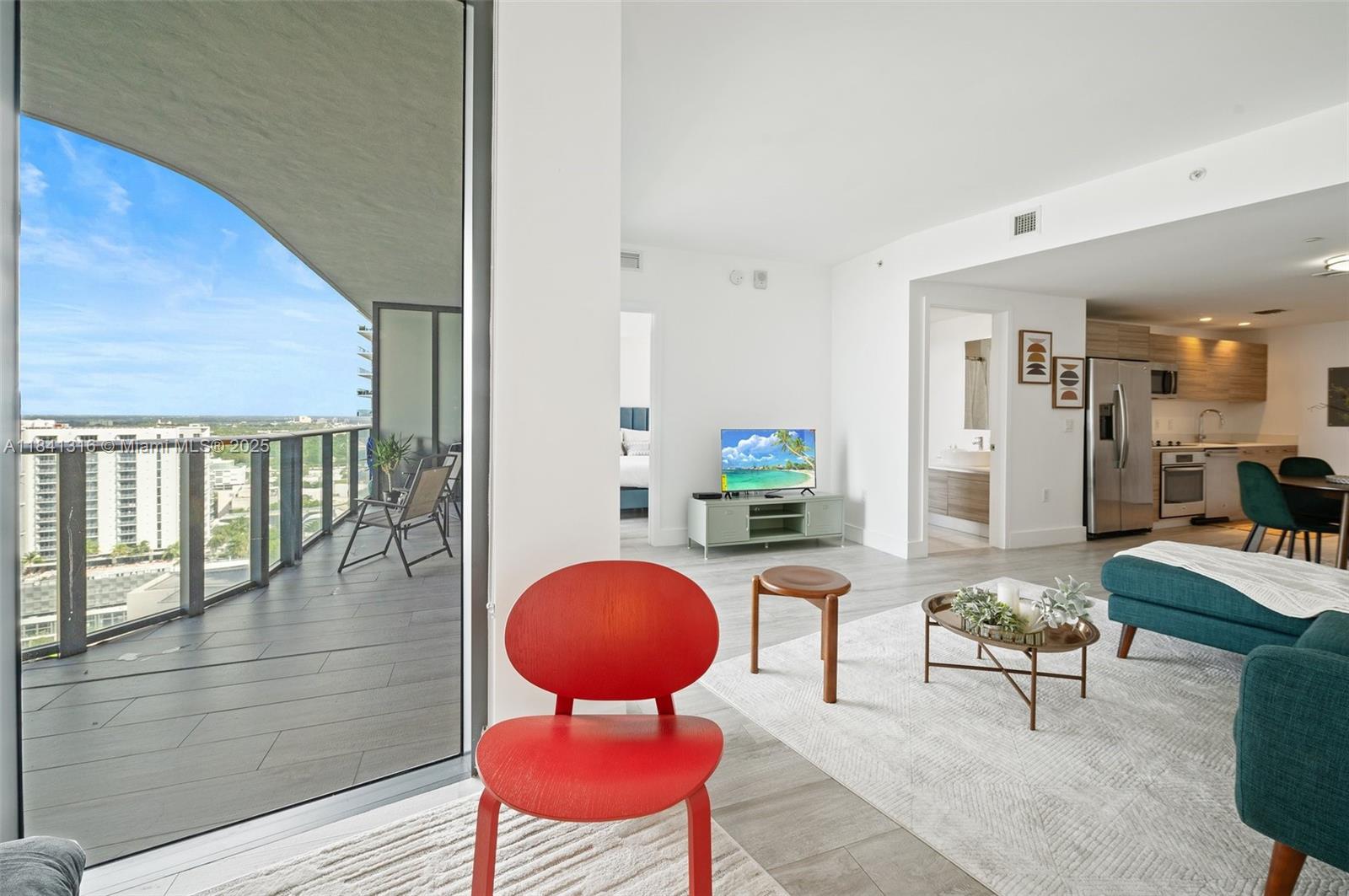 image Hyde Midtown Condo19