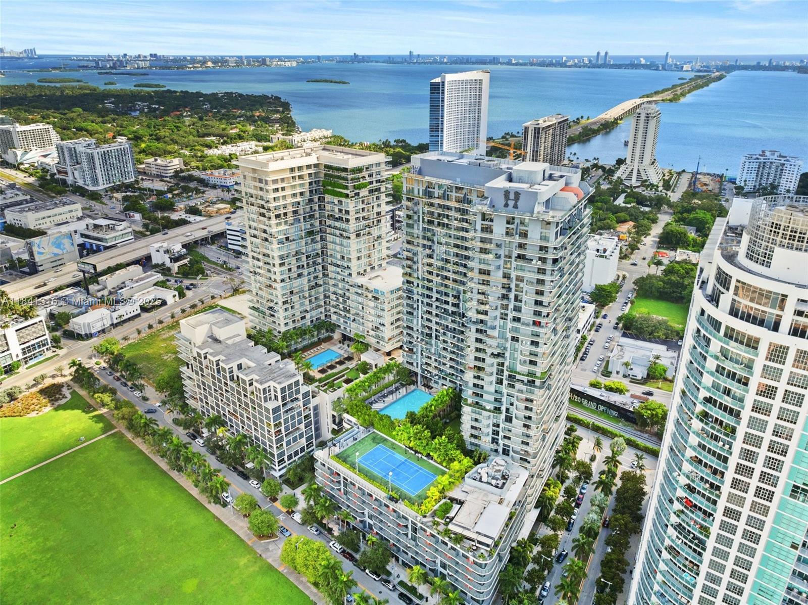 image Hyde Midtown Condo30