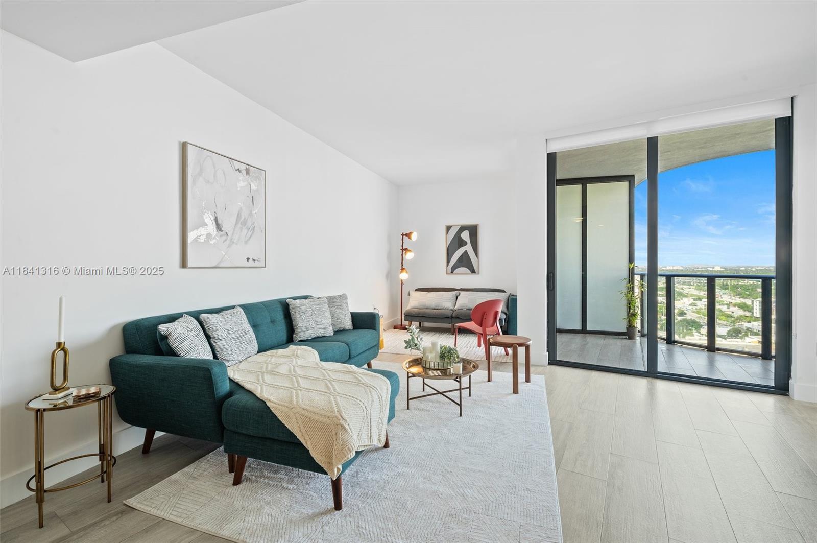 image Hyde Midtown Condo6