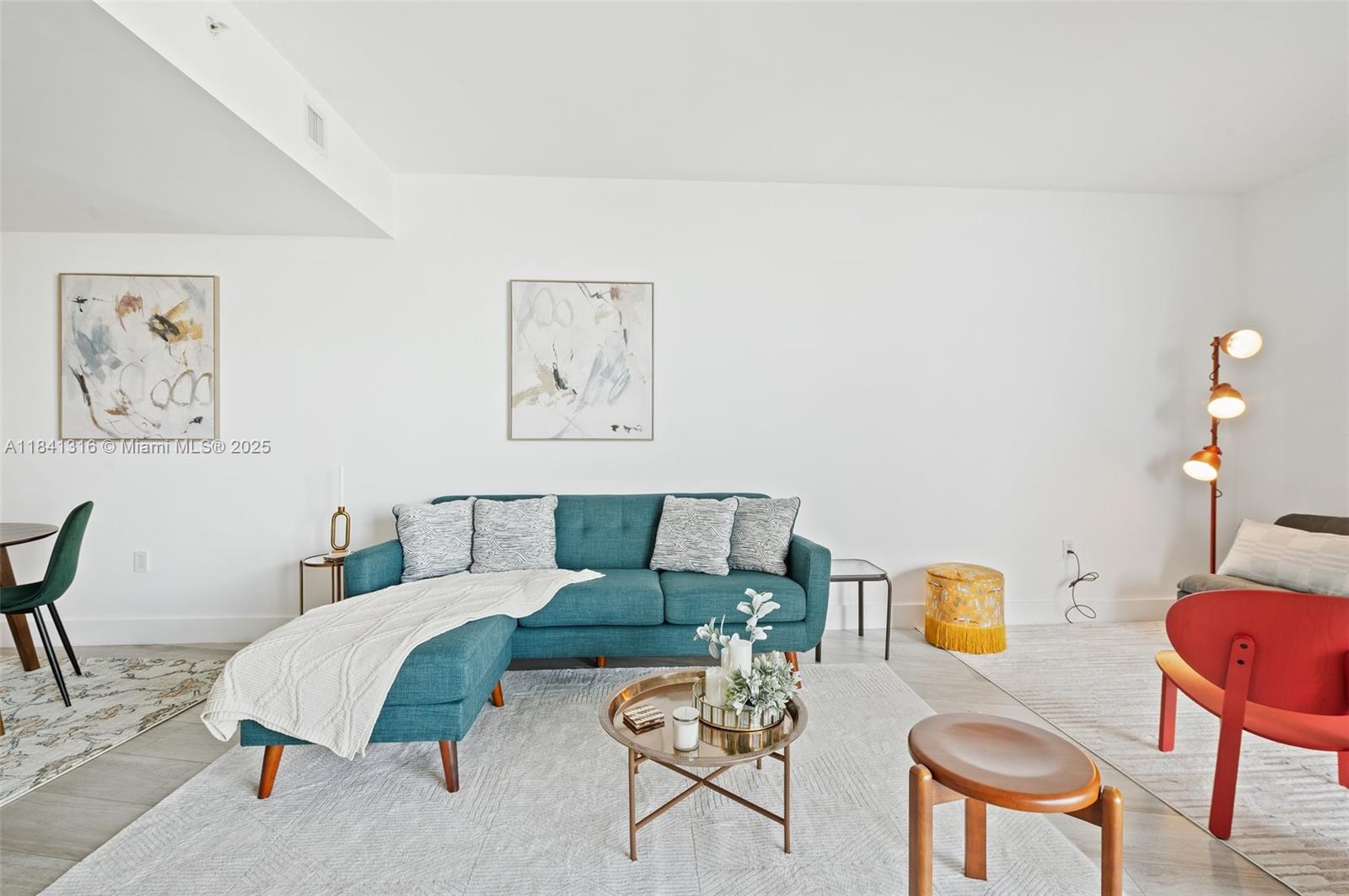 image Hyde Midtown Condo7