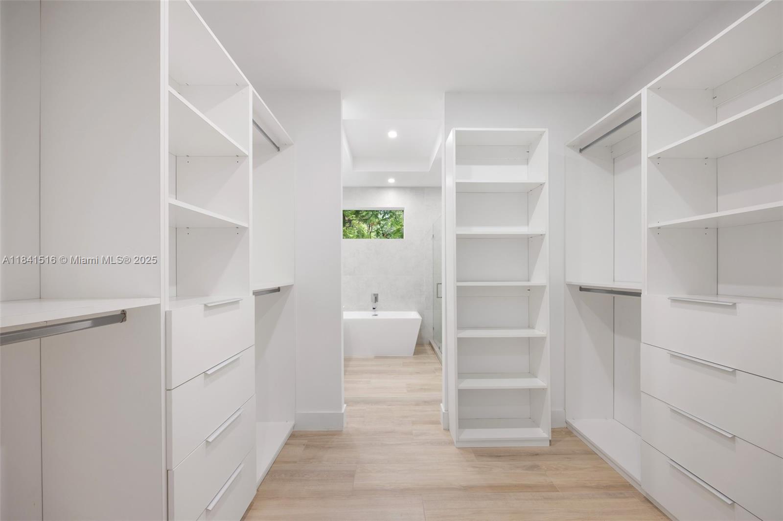 3164 Plaza St Coconut Grove, FL 33133