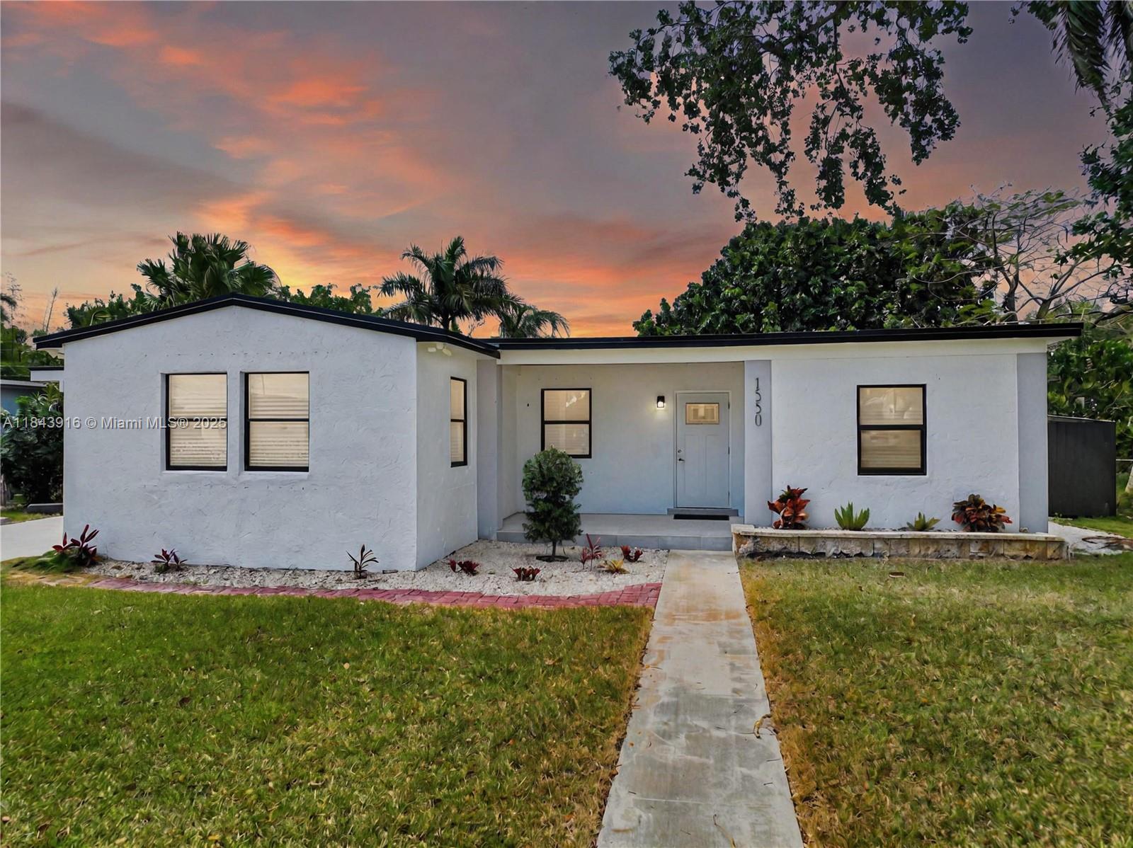 1550 NE 11th St