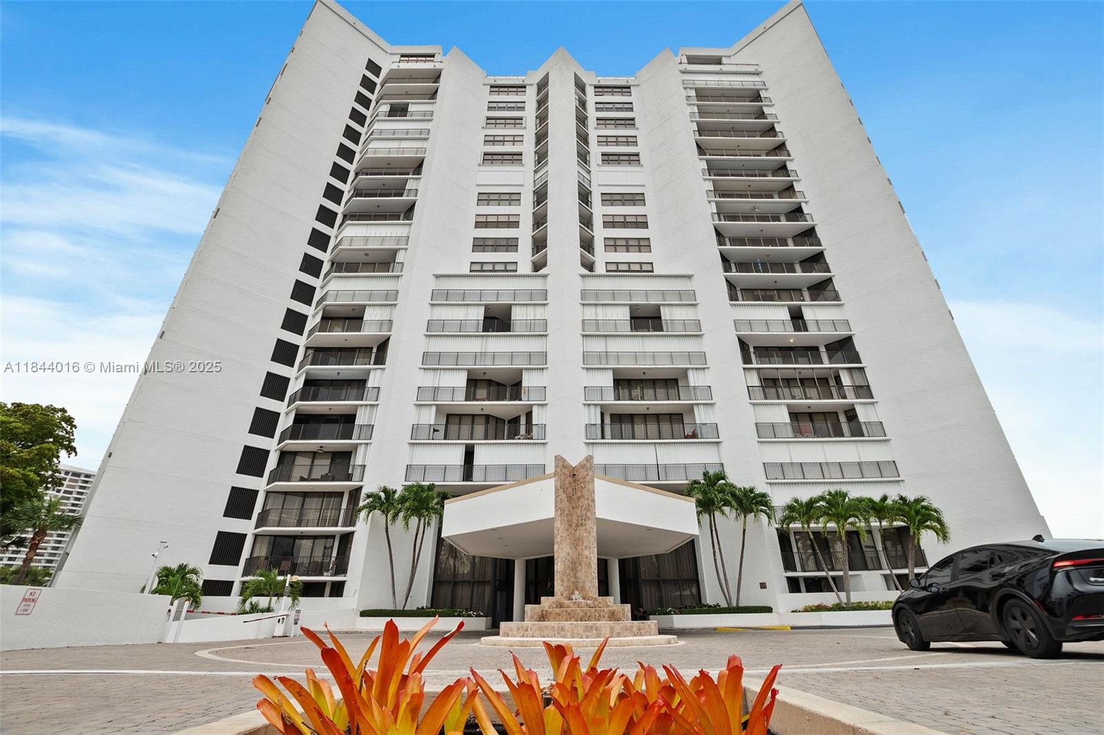 300 Three Iss Blvd #707
