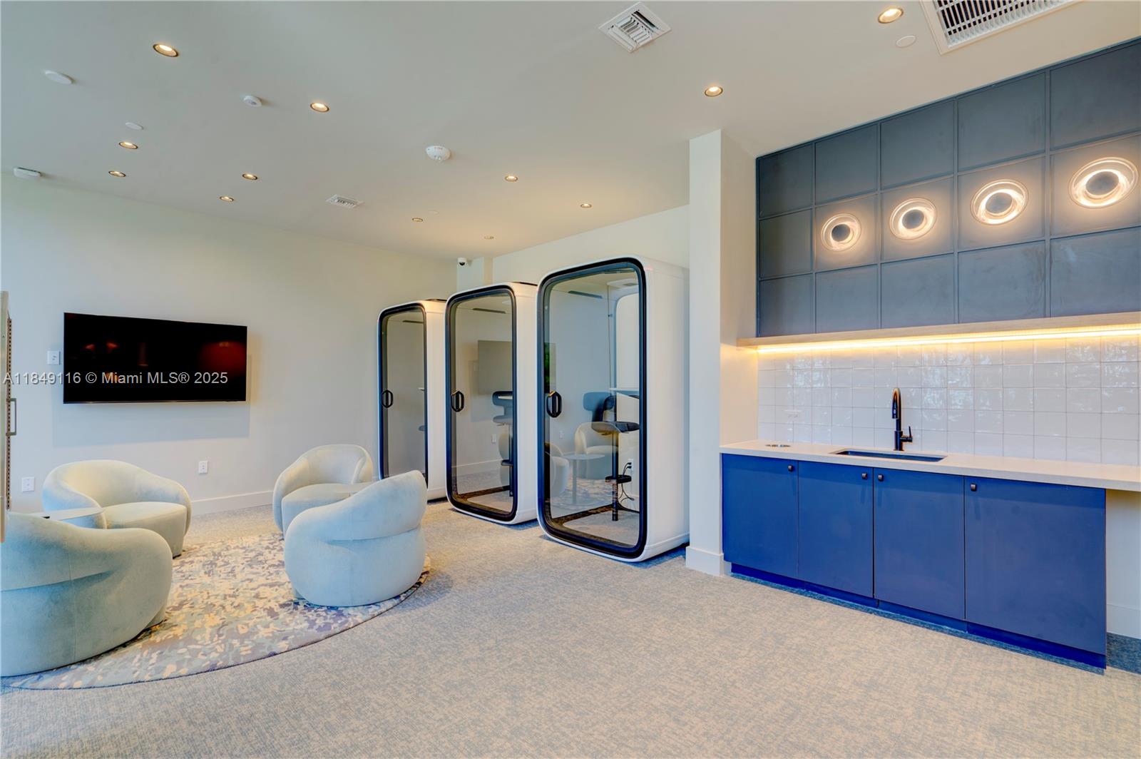 image 72 Park Condo15