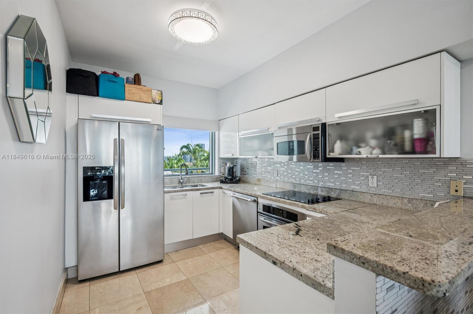 image Blue Condo5