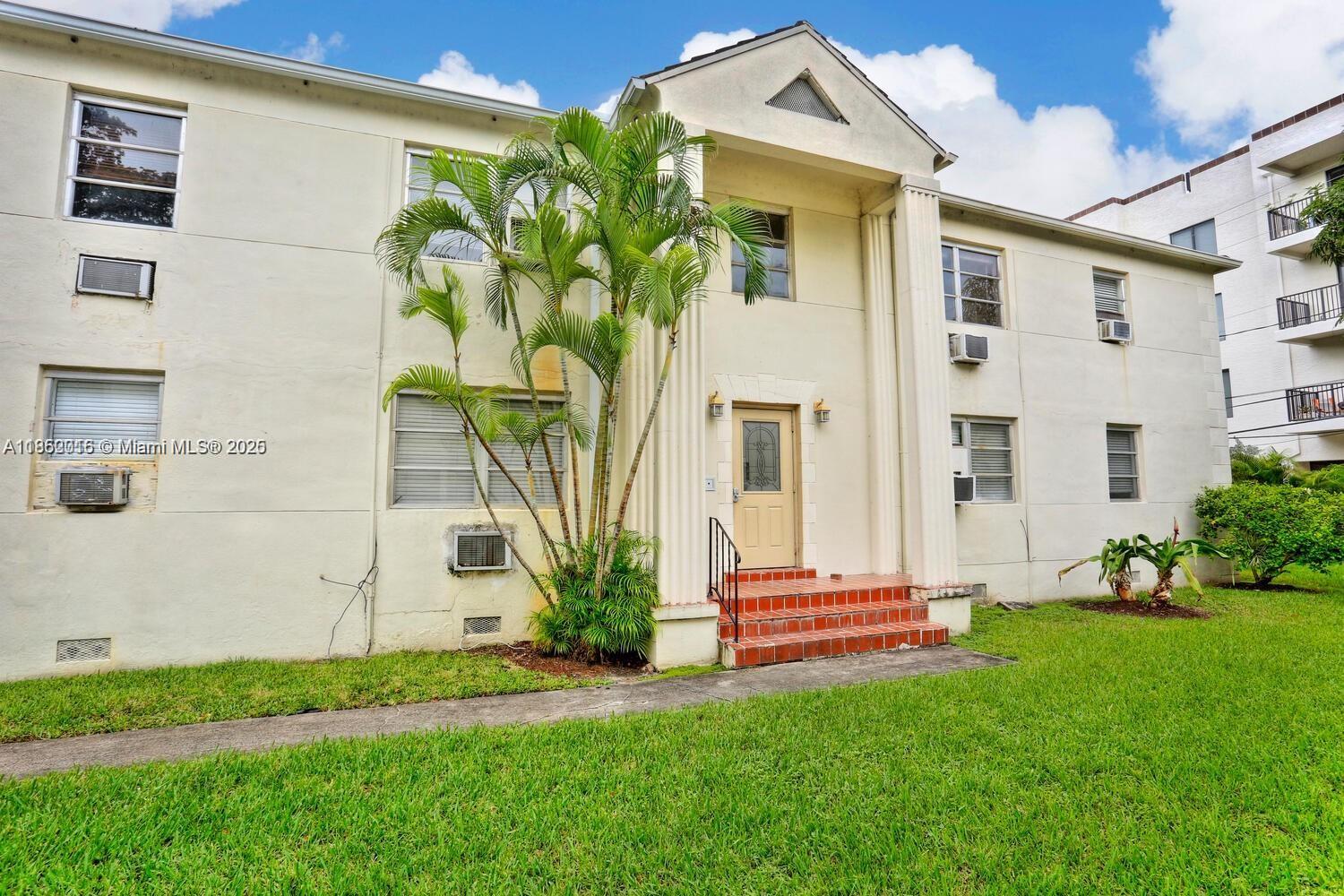 27 Phoenetia Ave #3