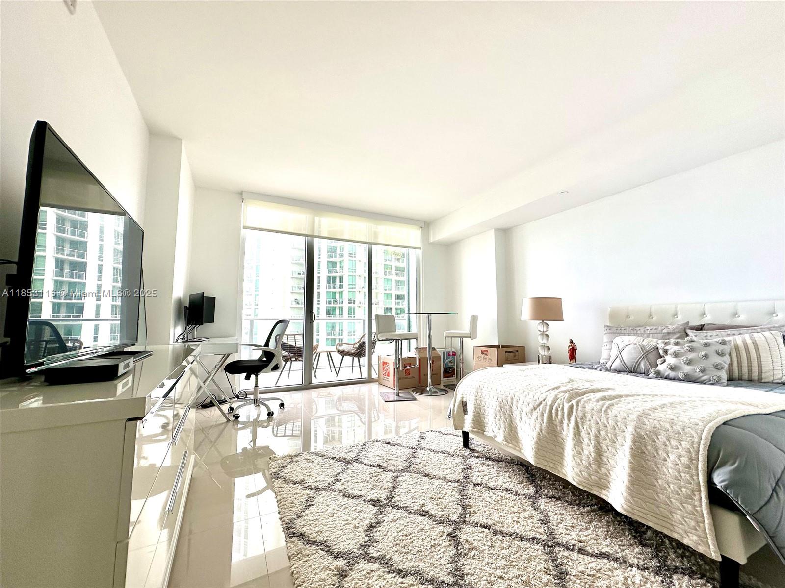 1300 Brickell Bay Dr #1205