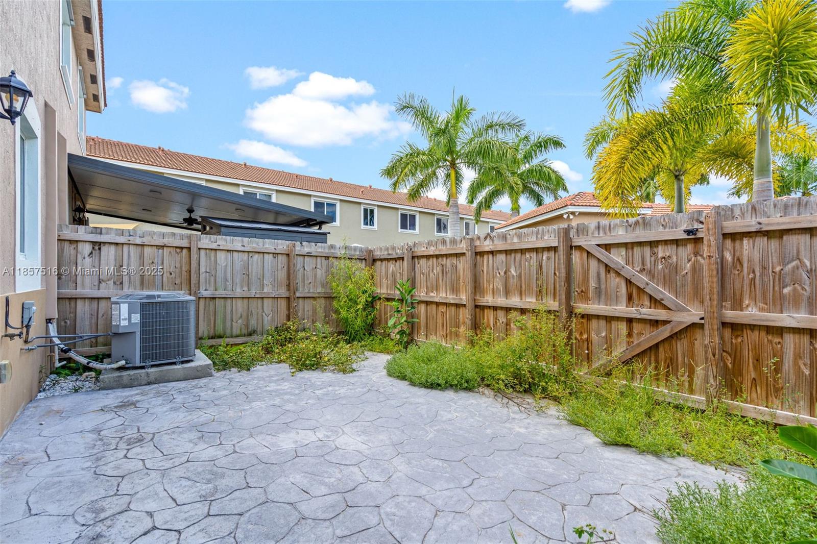 2431 SE 10th Ct,Homestead, FL 33035