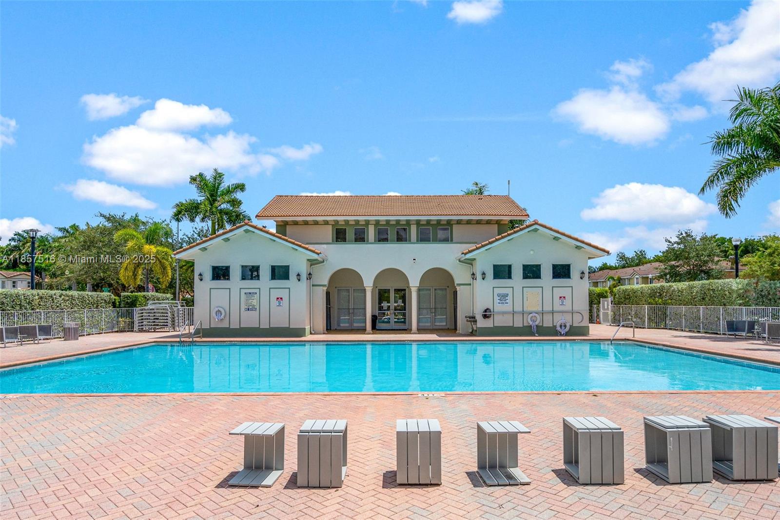 2431 SE 10th Ct,Homestead, FL 33035