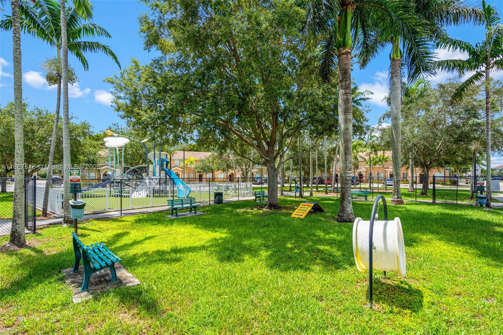 2431 SE 10th Ct,Homestead, FL 33035