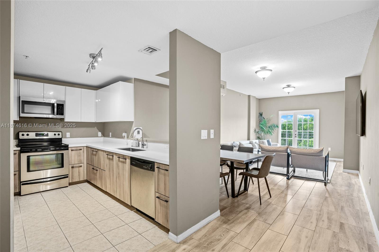 5271 SW 8th St #315 Miami, FL 33134