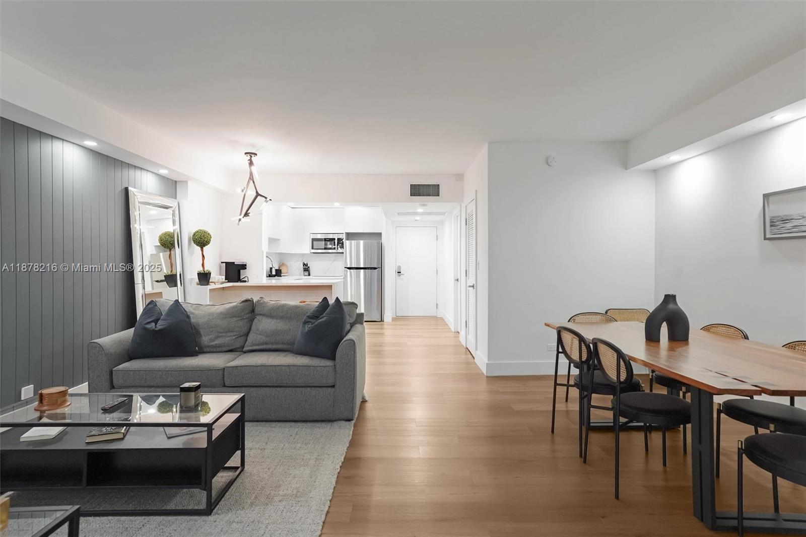 image Roney Palace Condo10