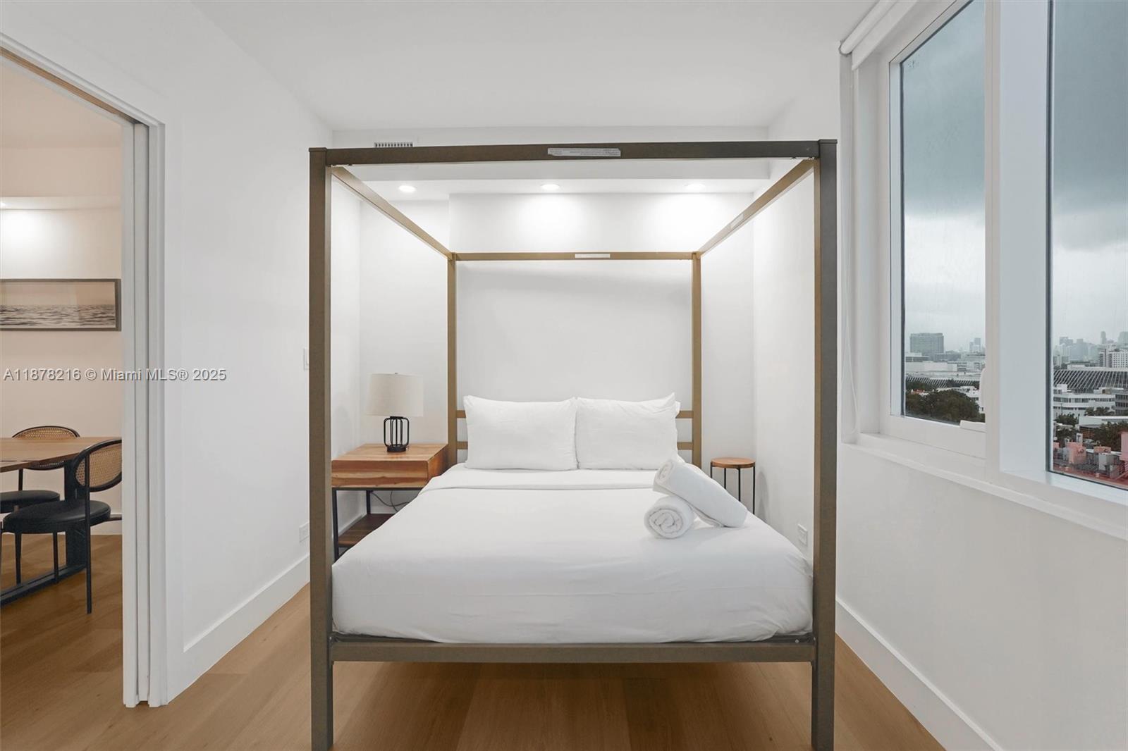 image Roney Palace Condo15