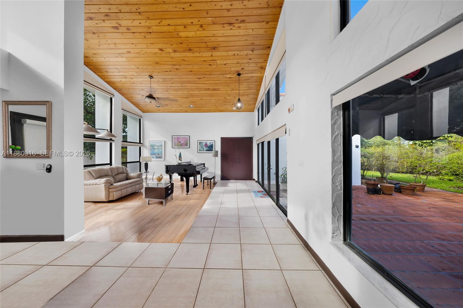 10204 SW 96th Ct Miami, FL 33176