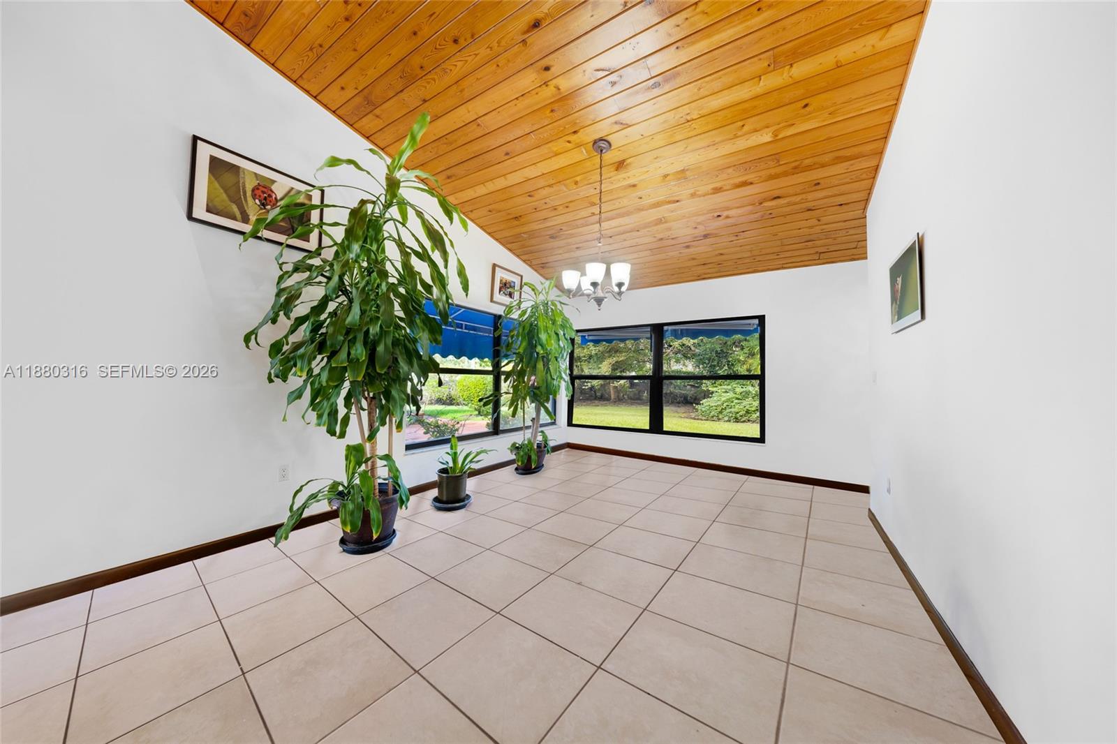 10204 SW 96th Ct Miami, FL 33176