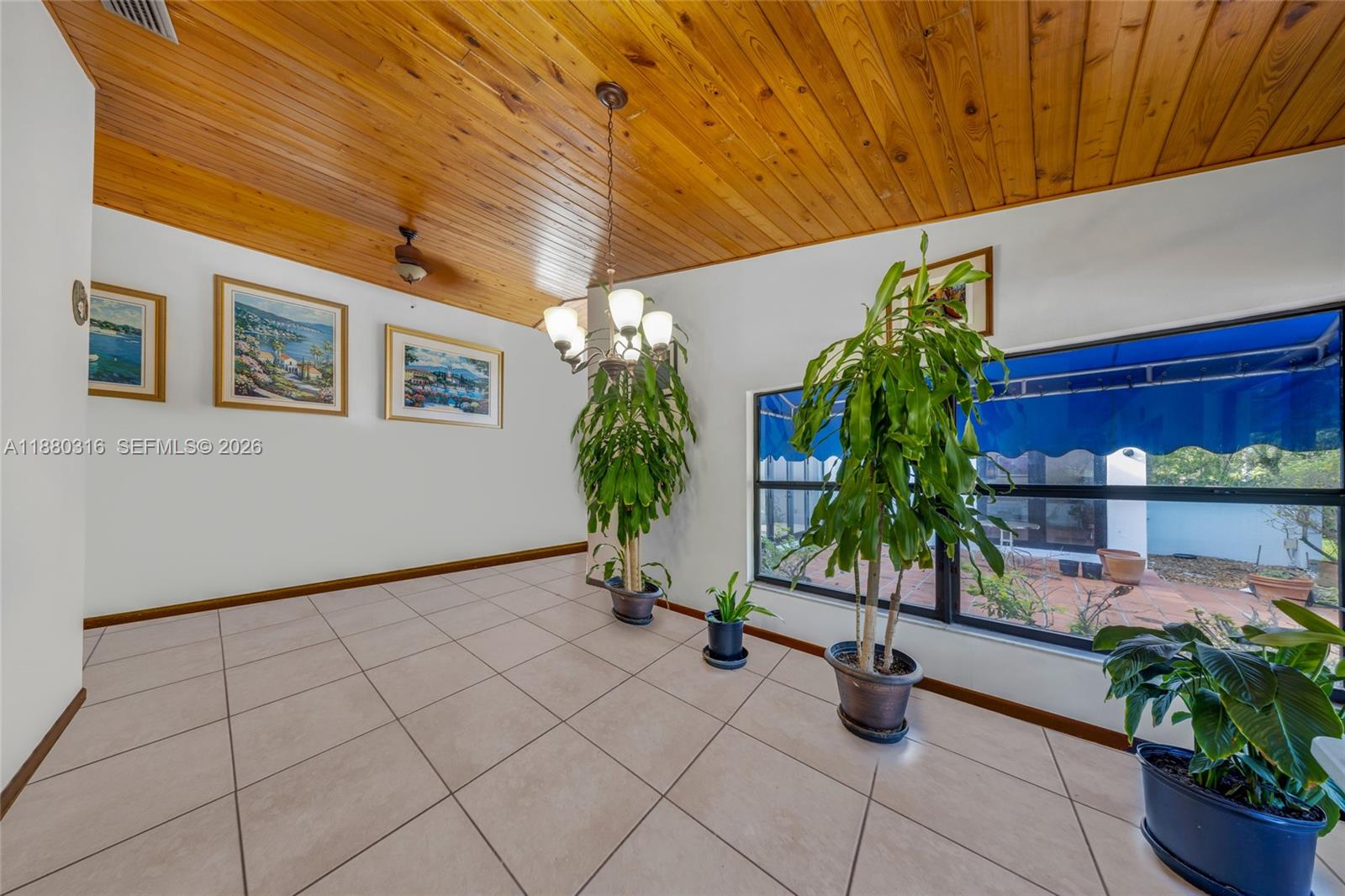 10204 SW 96th Ct Miami, FL 33176