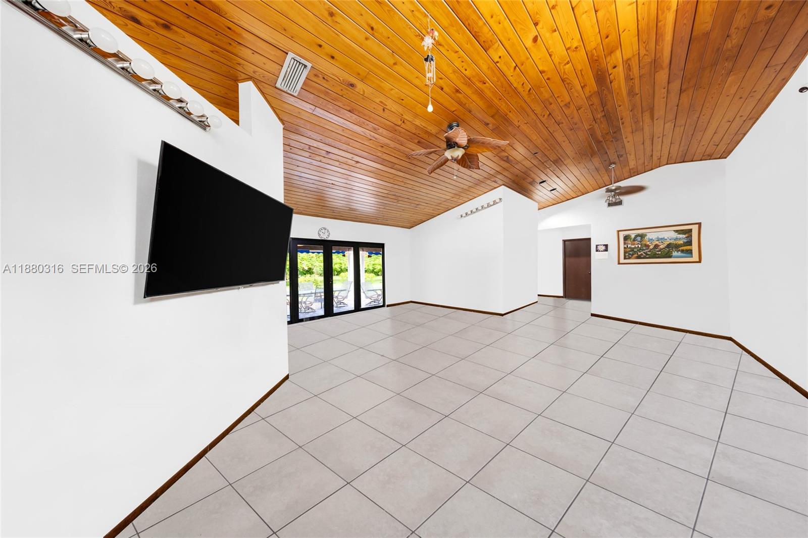 10204 SW 96th Ct Miami, FL 33176