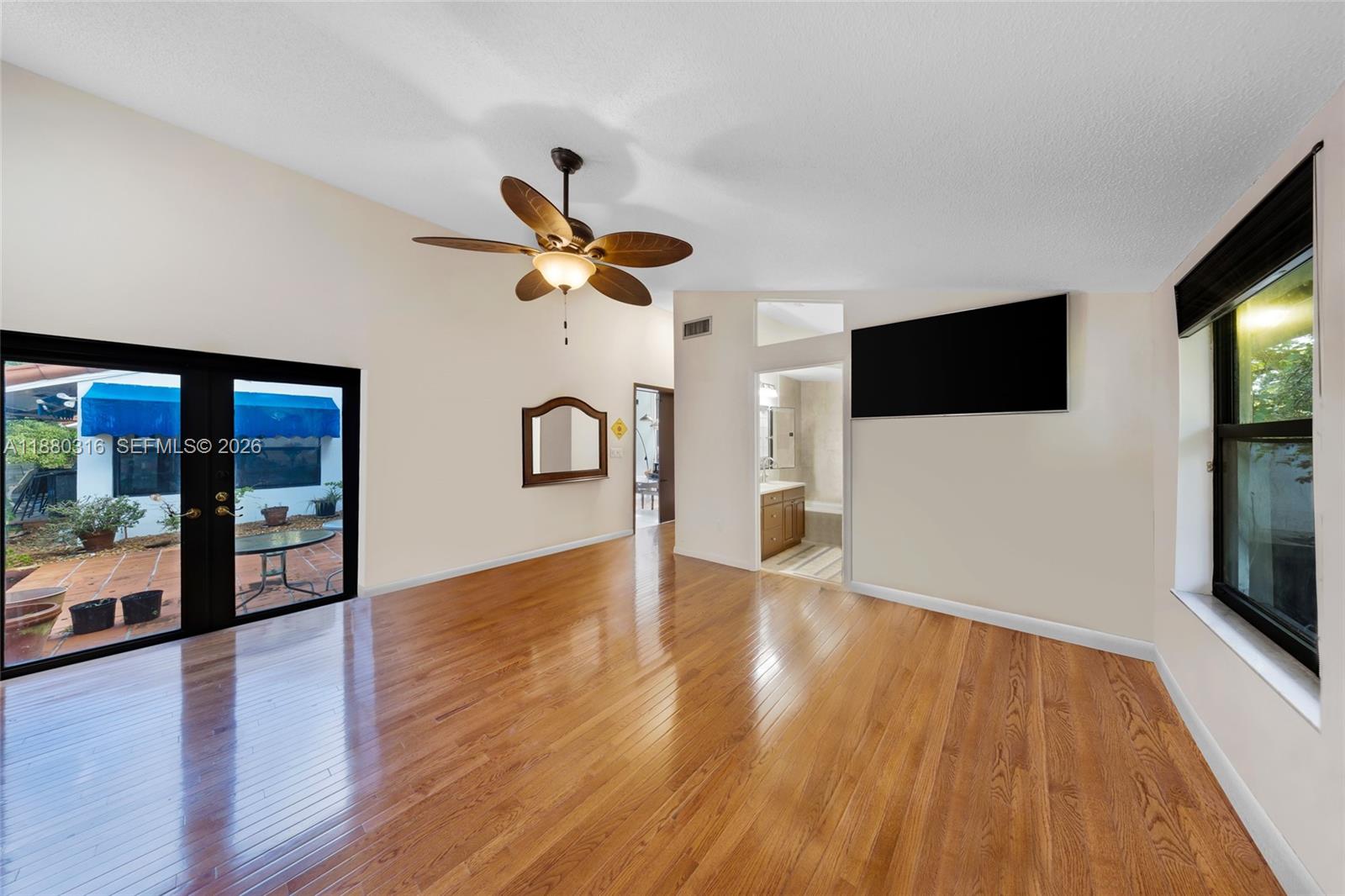 10204 SW 96th Ct Miami, FL 33176