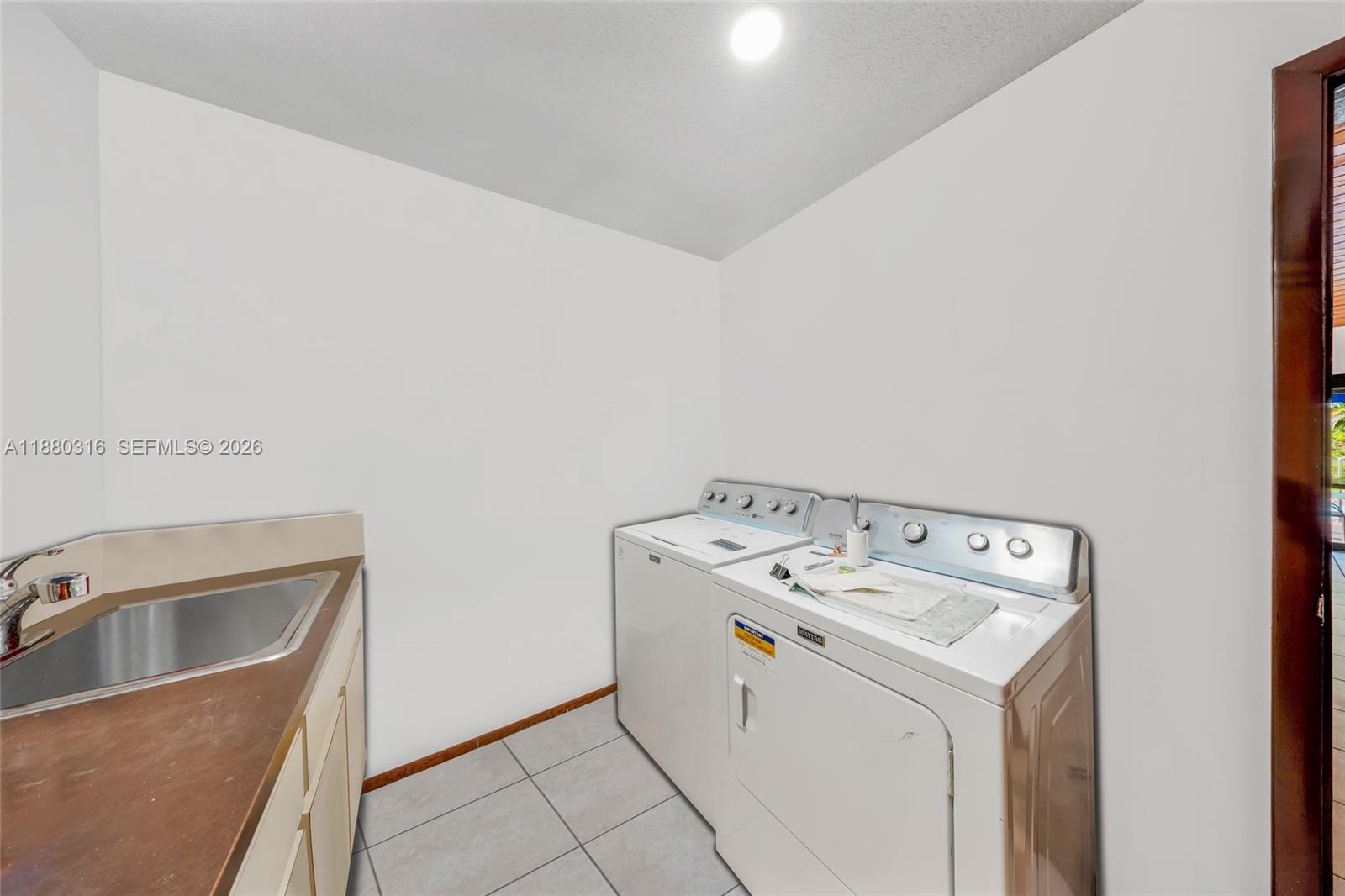 10204 SW 96th Ct Miami, FL 33176