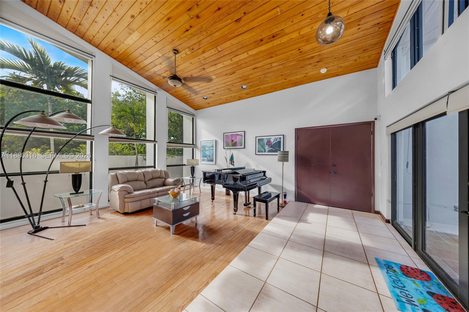 10204 SW 96th Ct Miami, FL 33176