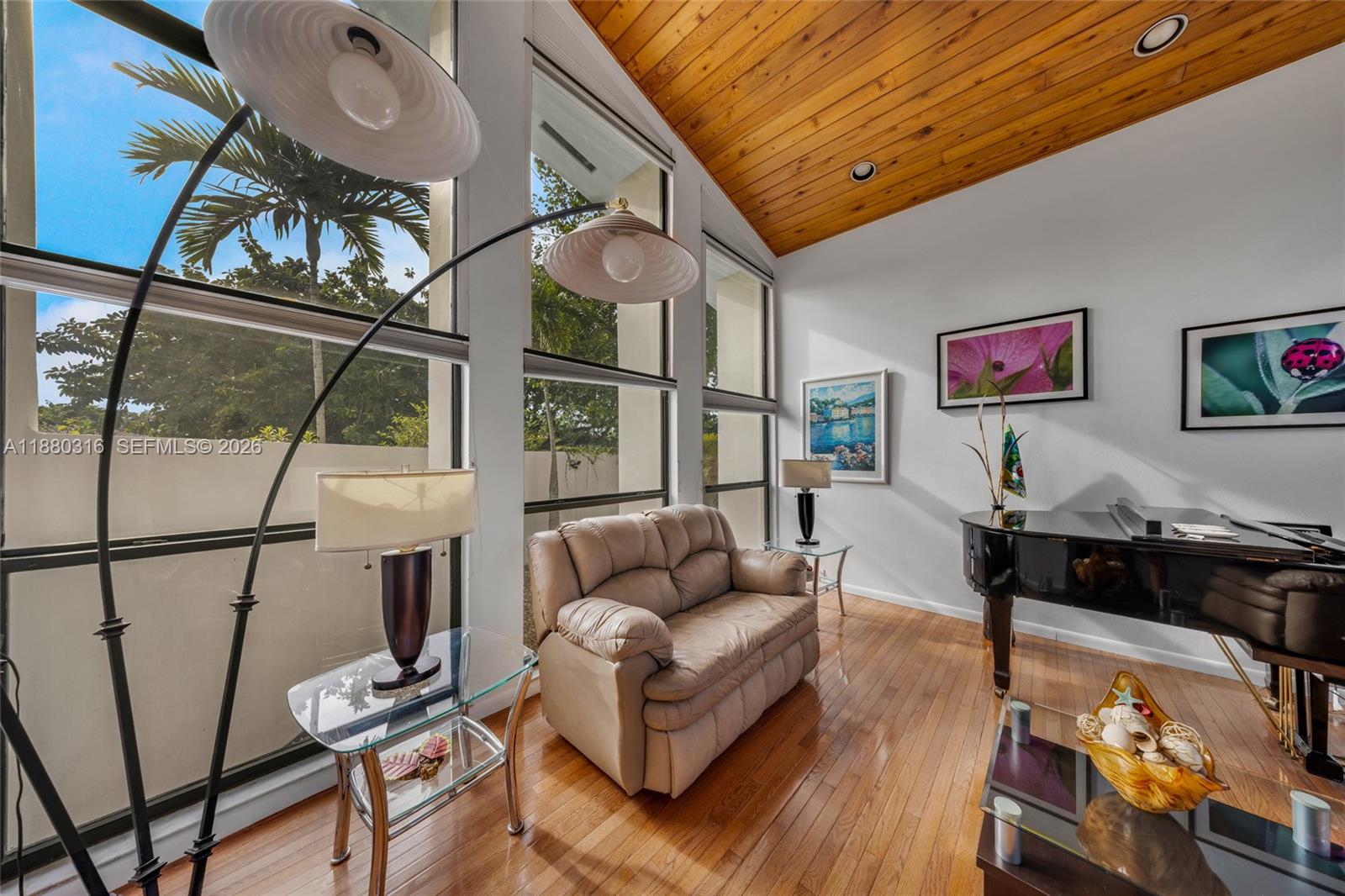 10204 SW 96th Ct Miami, FL 33176